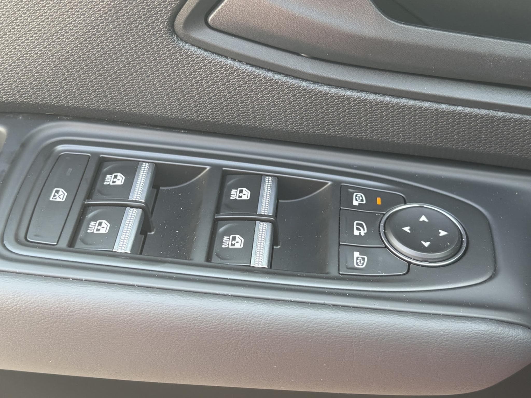 Renault Clio VI 115 TCE (2026) - Foto 9