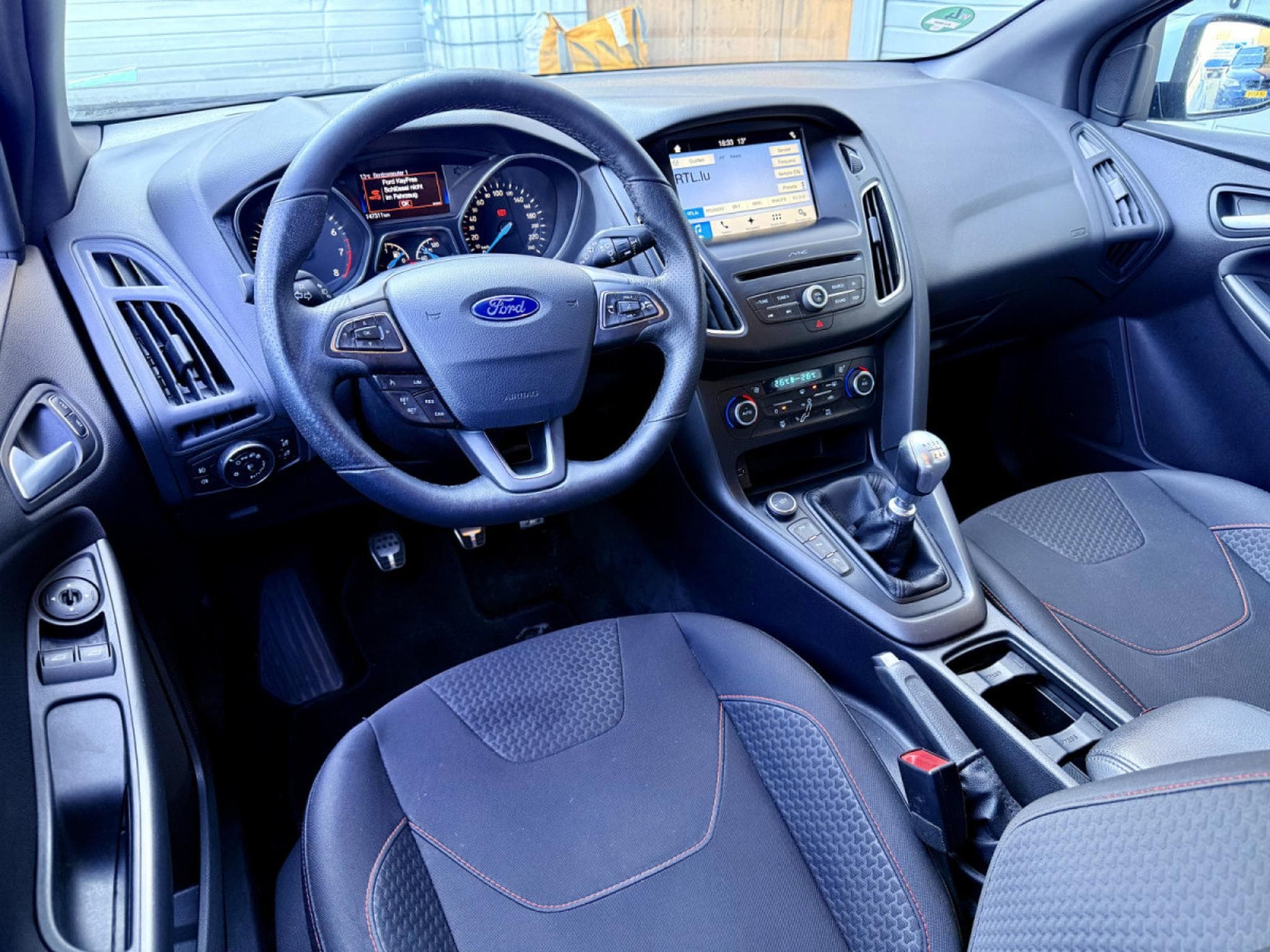 Ford Focus 1.0 EcoBoost 125 ST-Line (2017) - Foto 6