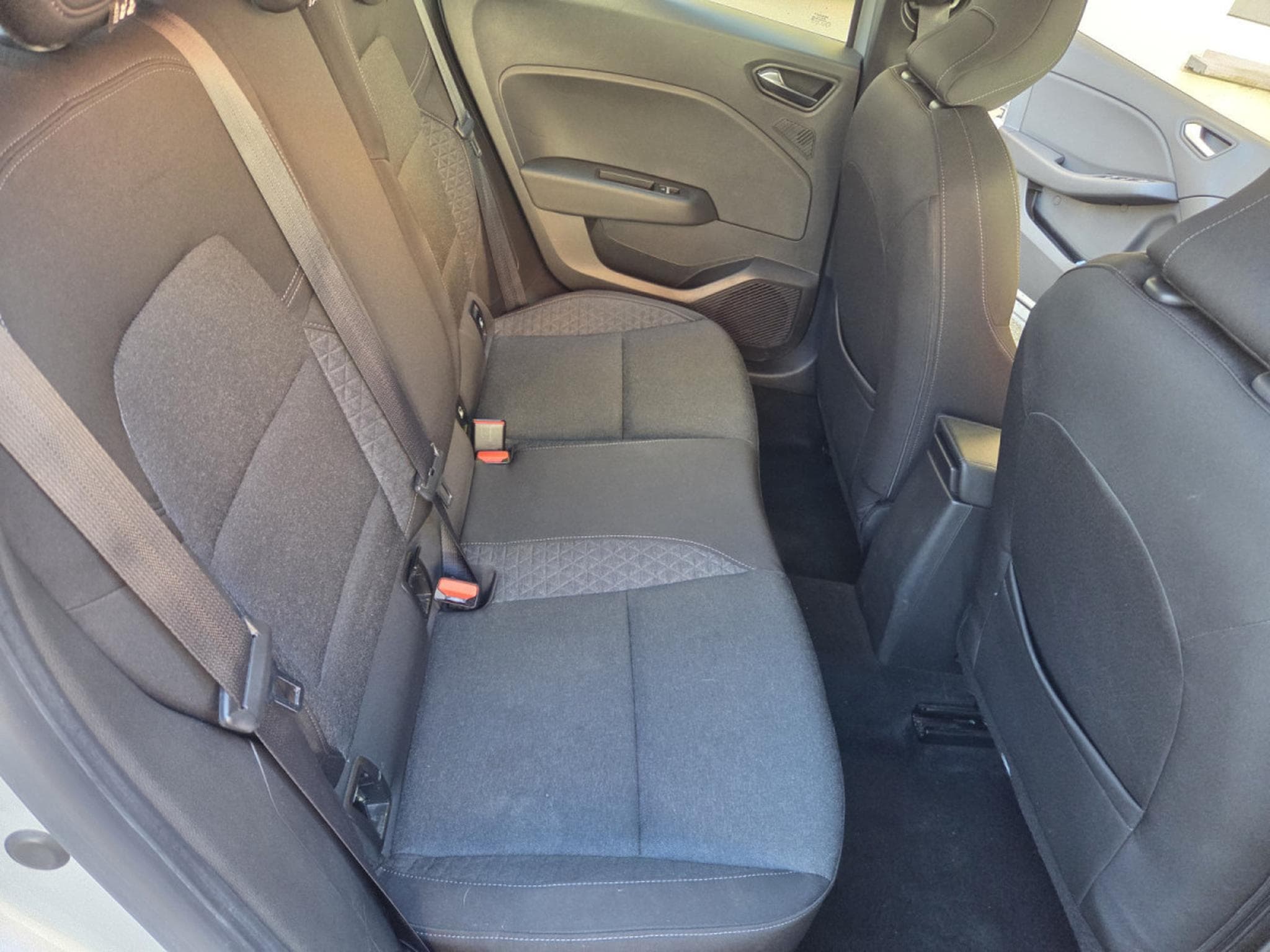 Renault Clio V 1.5 Dci 86CV Garantie 12 Mois AM2021 (2021) - Foto 13