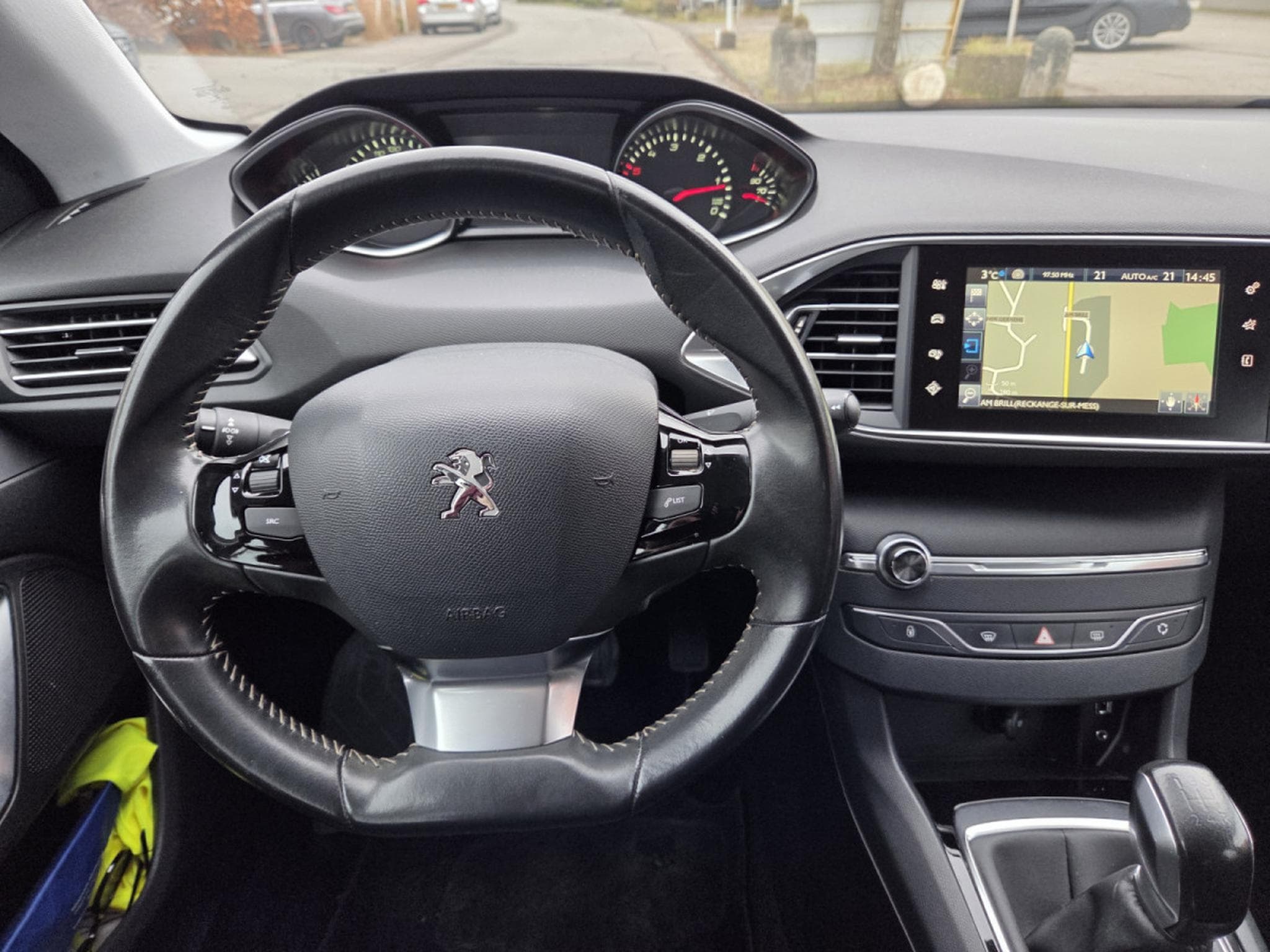 Peugeot 308 1.6 Hdi 100 CV Garantie 12 Mois (2015) - Foto 6