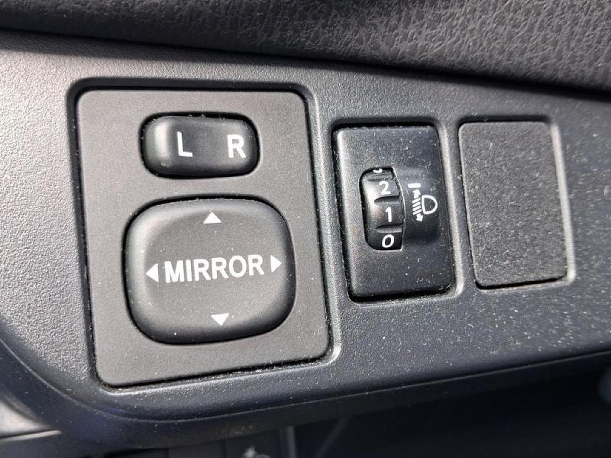 Toyota Yaris Y20 (2019) - Photo 16