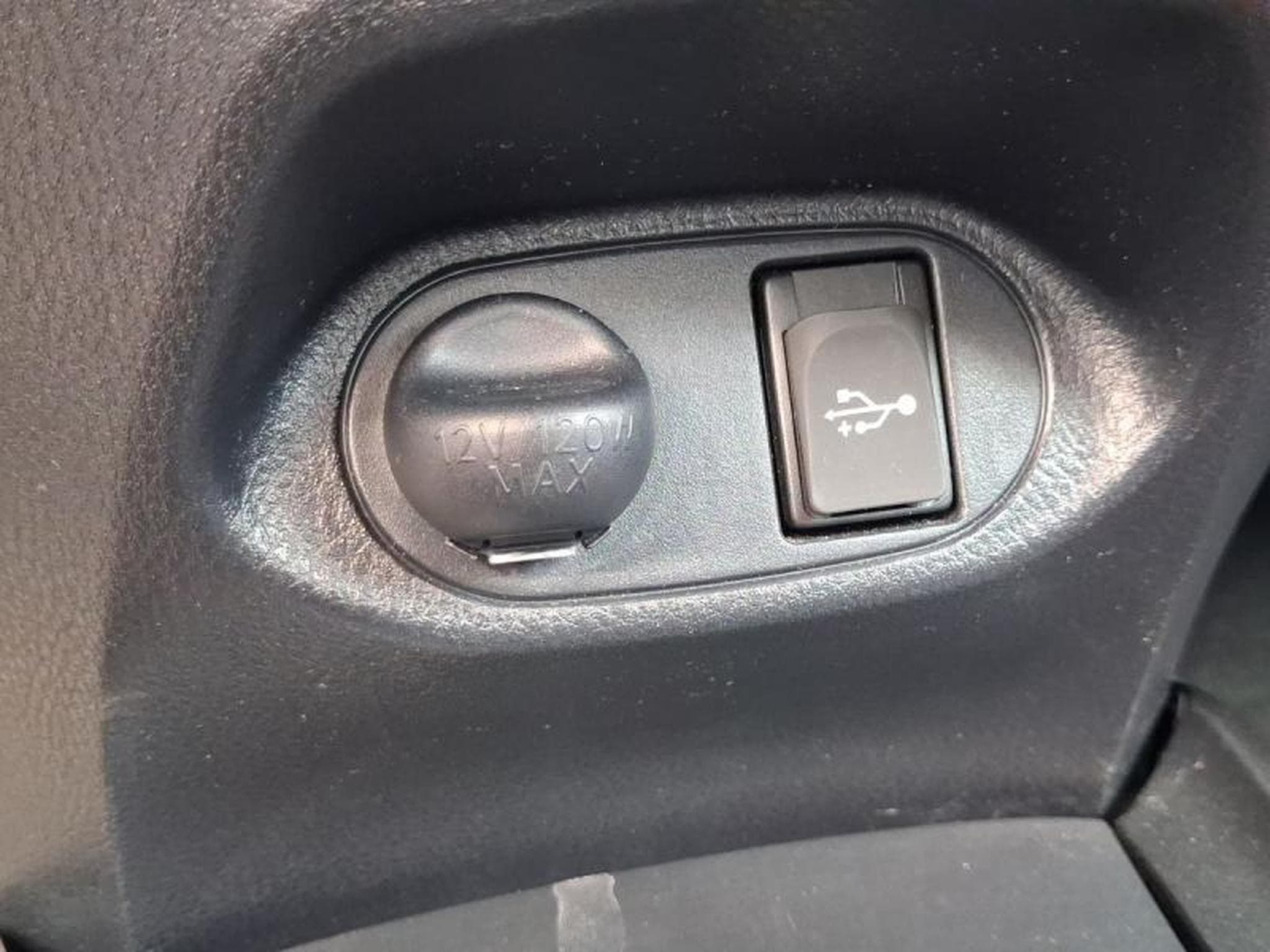 Toyota Yaris Y20 (2019) - Photo 18