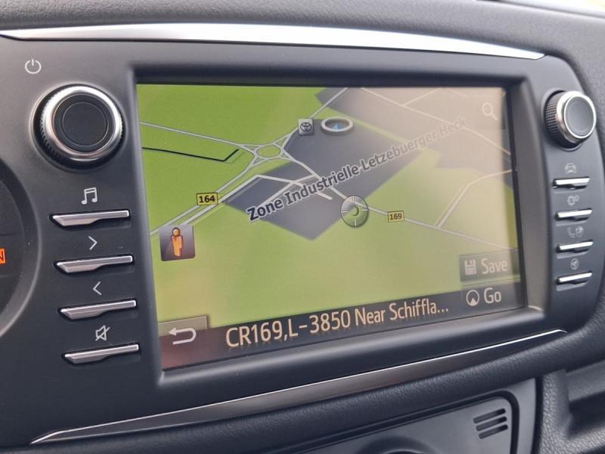 Toyota Yaris Y20 (2019) - Photo 9