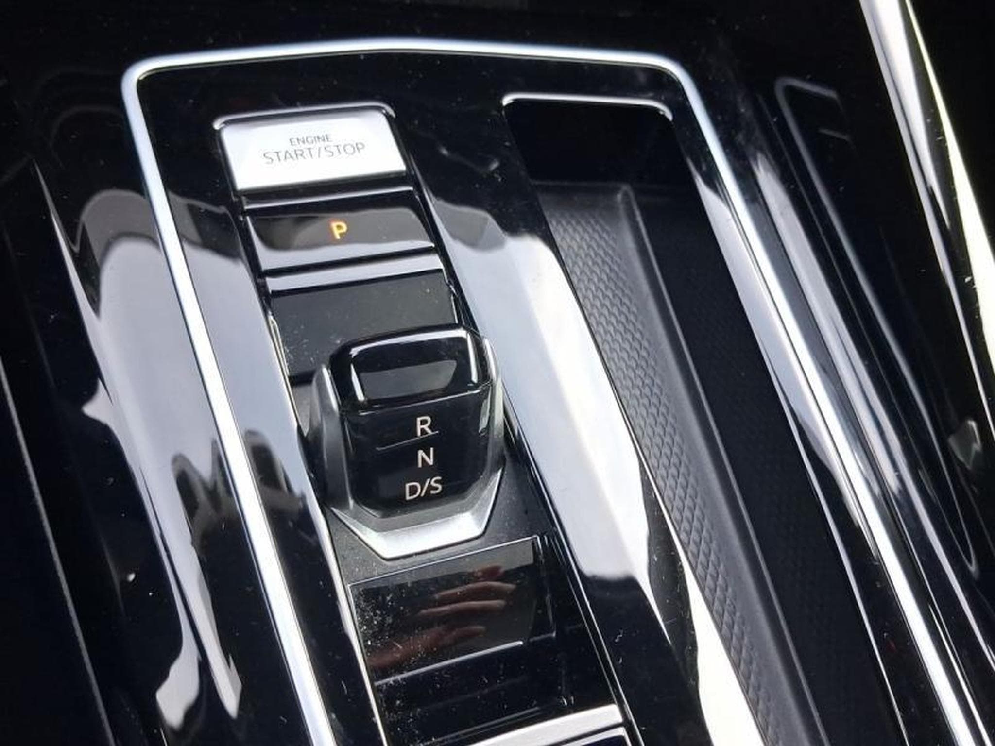 VW Golf VIII R-Line (2024) - Photo 20