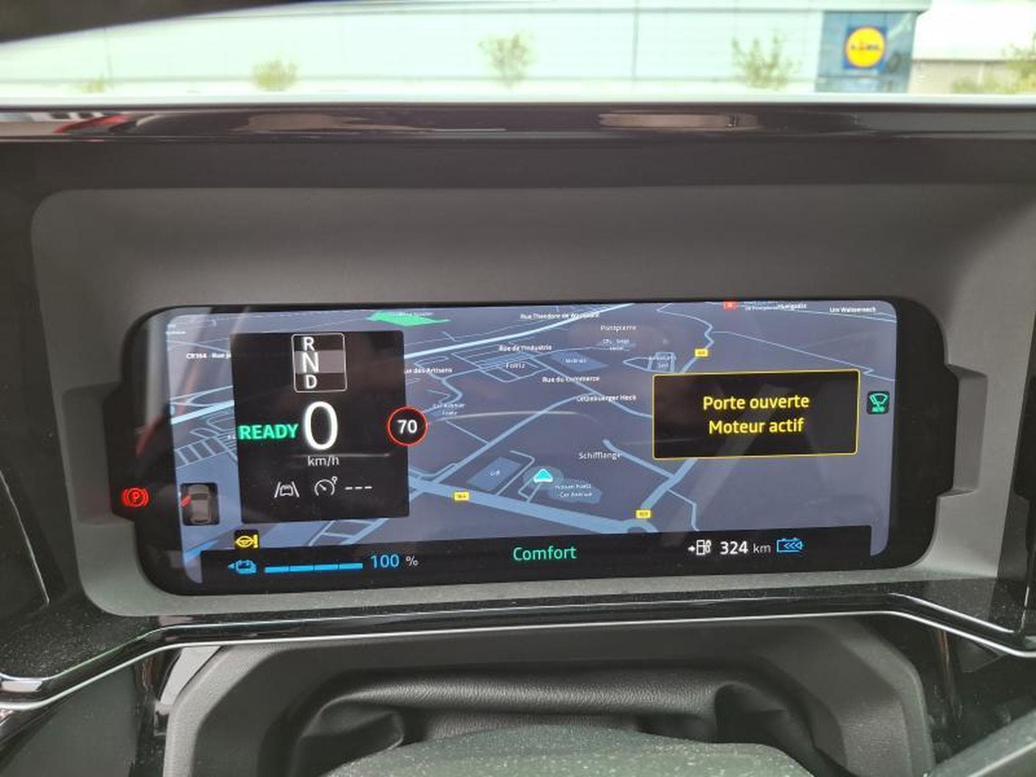 Nissan Micra 52kWh EVOLVE (2025) - Photo 12