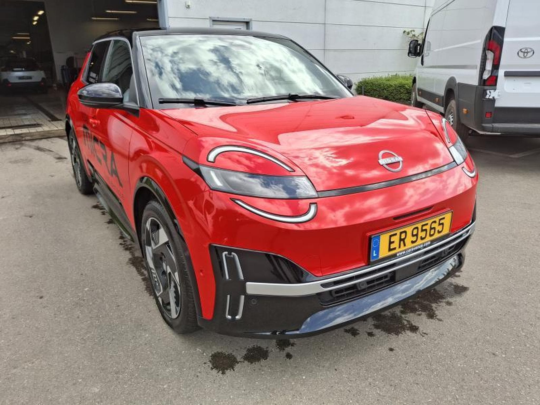 Nissan Micra 52kWh EVOLVE (2025) - Photo 3