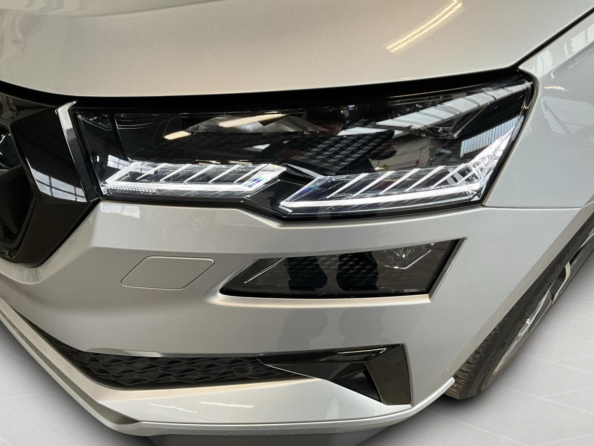 Skoda Karoq Sportline+DSG+4x4+P.Perf+Pano (2023) - Photo 17