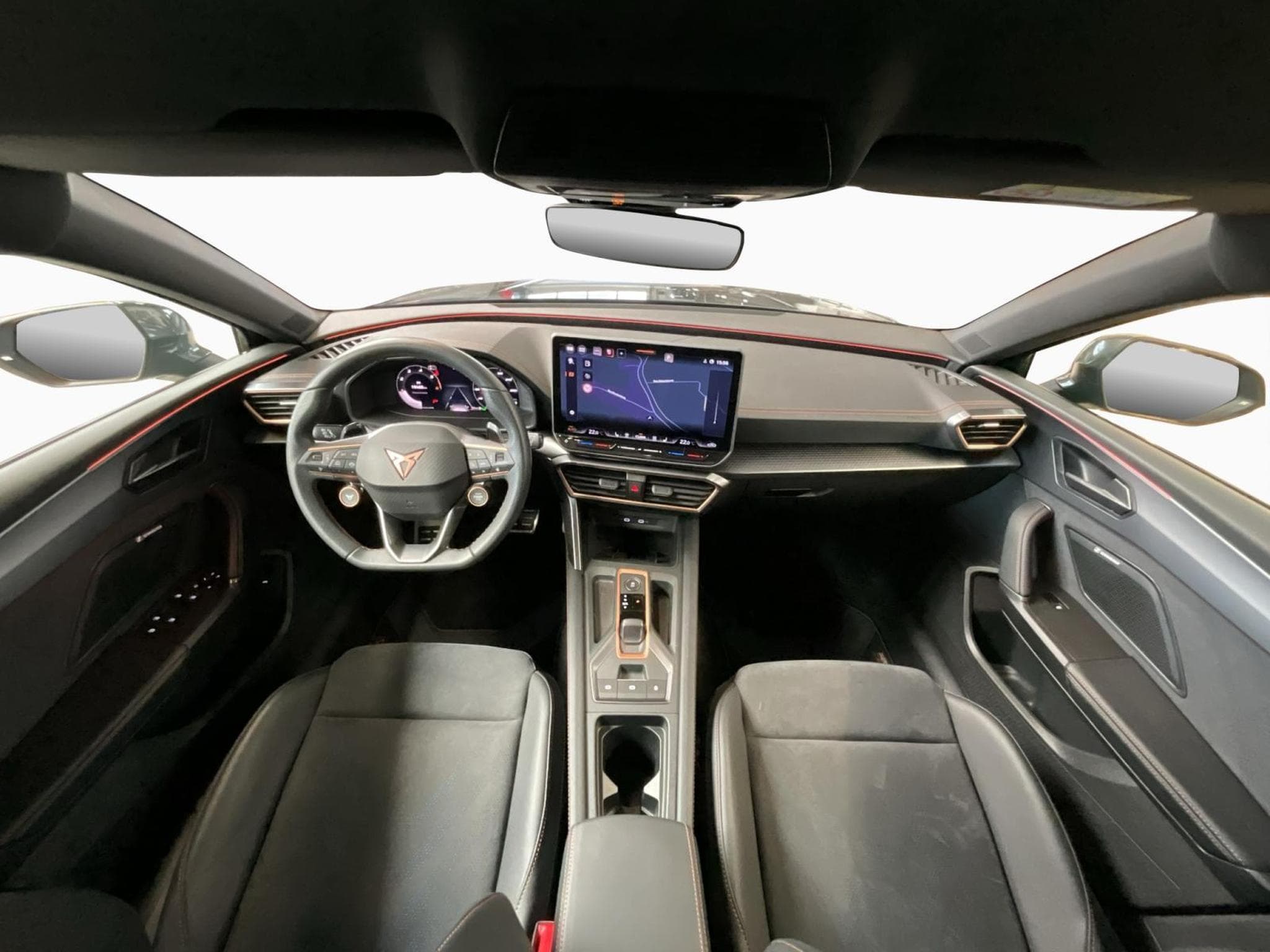 Cupra Leon ST+Pure-Perf.+DSG+Sound+AHK (2025) - Photo 2