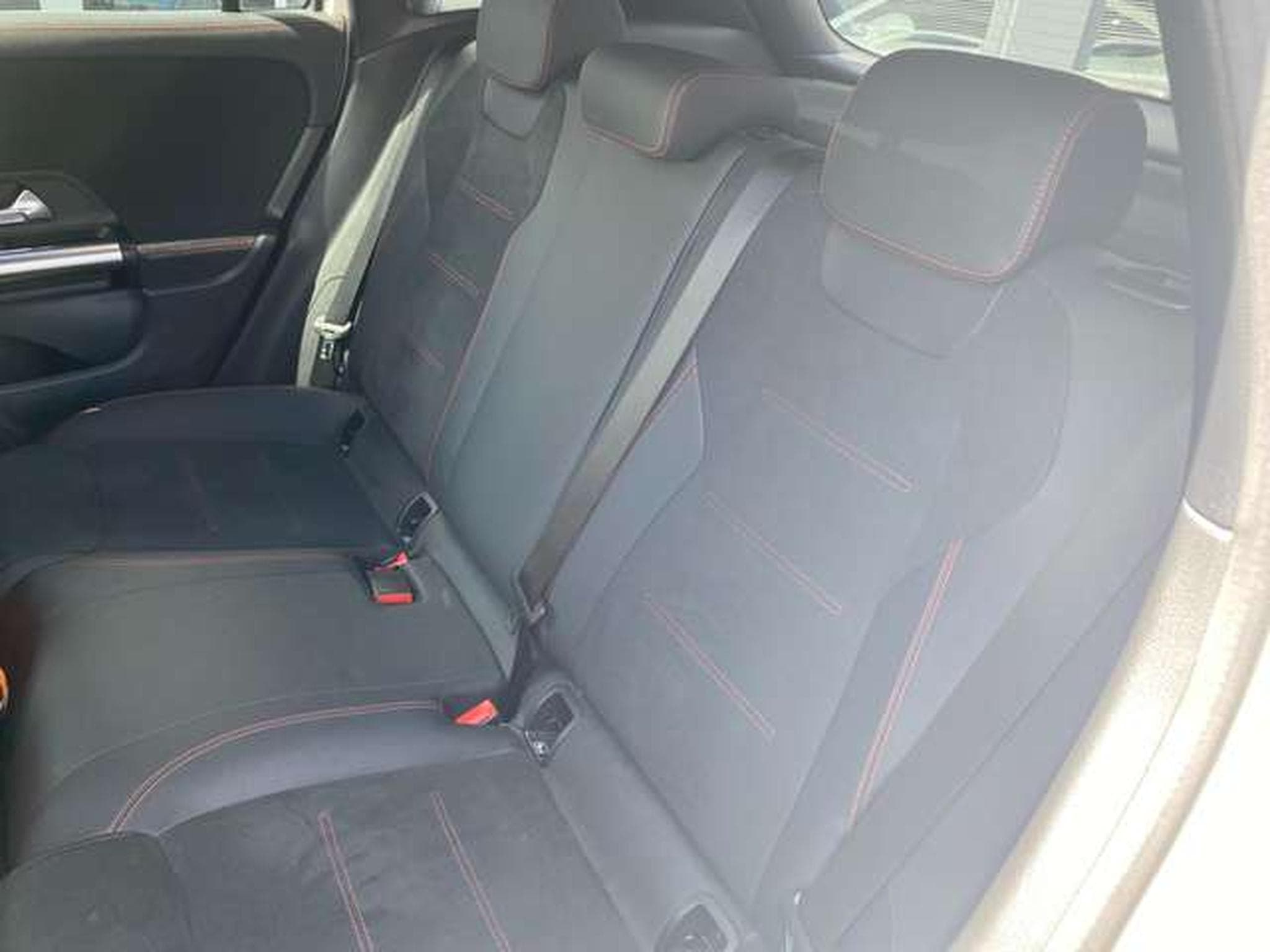 Mercedes GLA 200 GLA 200 d 8G-DCT Edition AMG Line (2024) - Photo 10