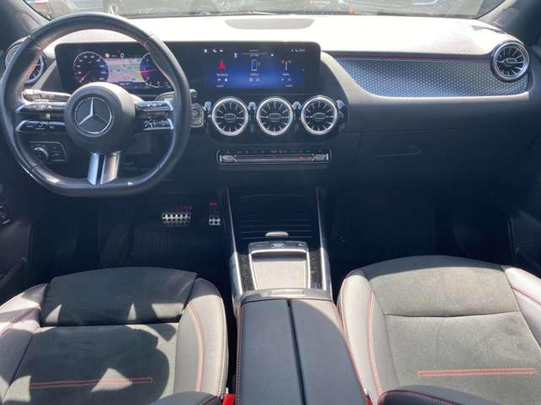 Mercedes GLA 200 GLA 200 d 8G-DCT Edition AMG Line (2024) - Photo 7