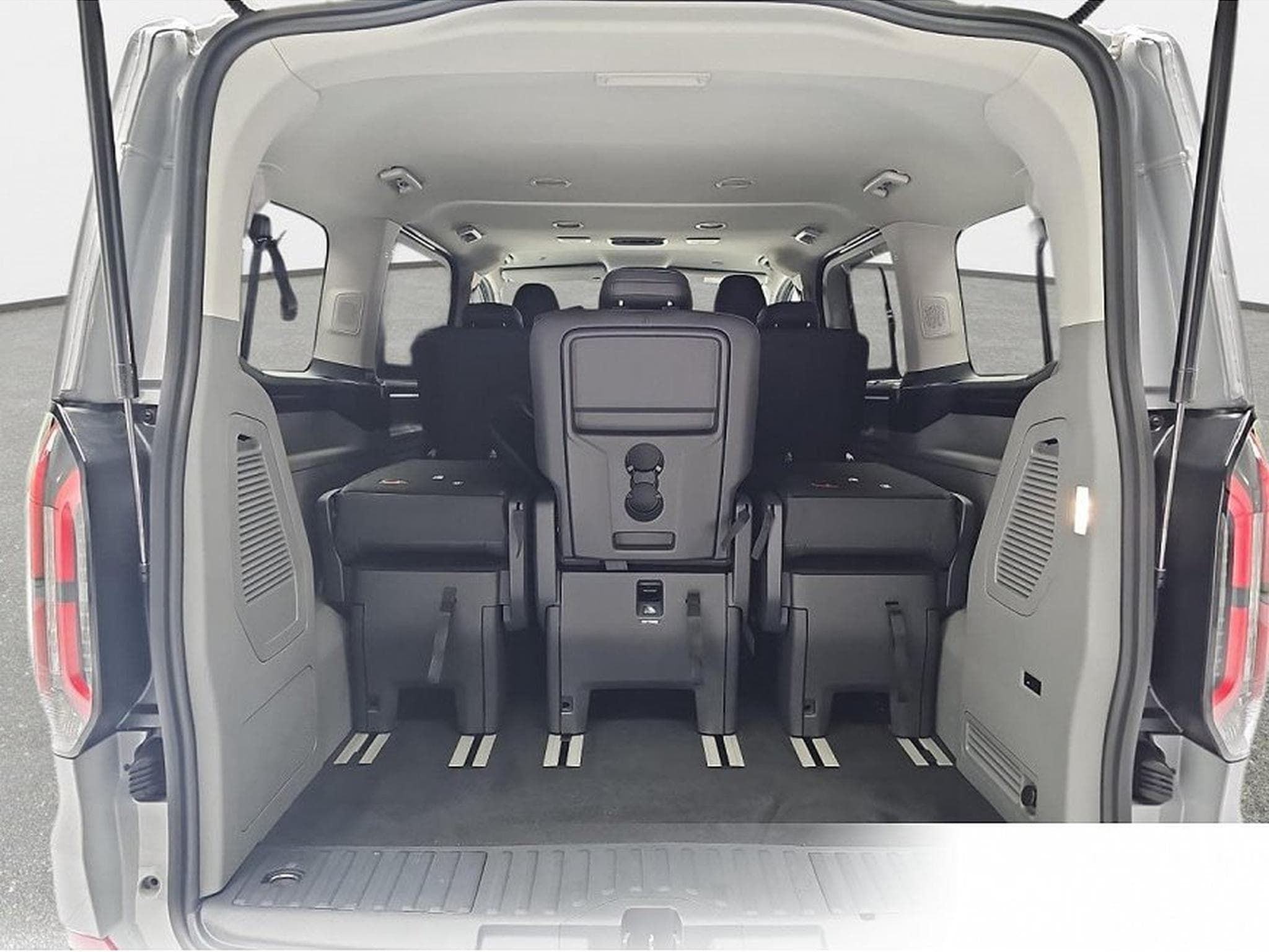 Ford Tourneo (2026) - Photo 13