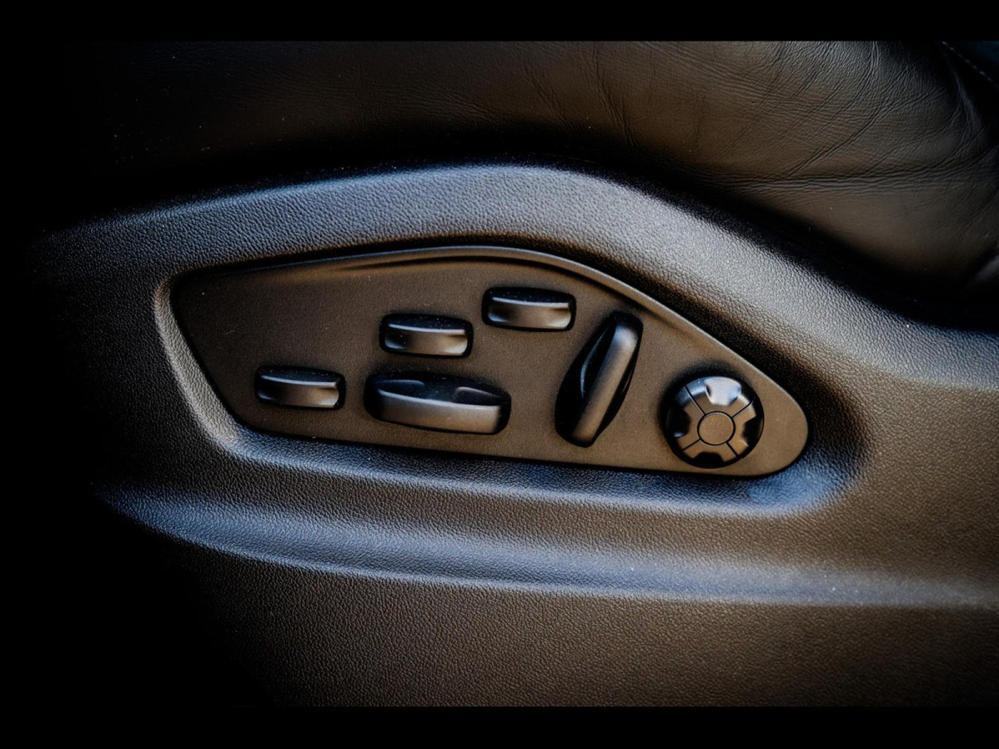 Porsche Cayenne S COUPE PACK SPORT ALLÉGÉ CARBONE - CRAYON (2023) - Photo 21