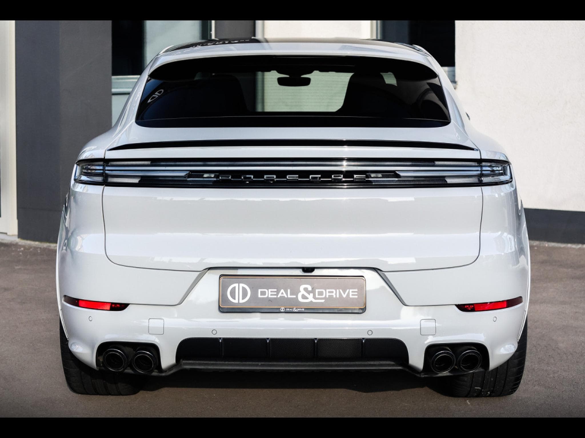 Porsche Cayenne S COUPE PACK SPORT ALLÉGÉ CARBONE - CRAYON (2023) - Photo 4