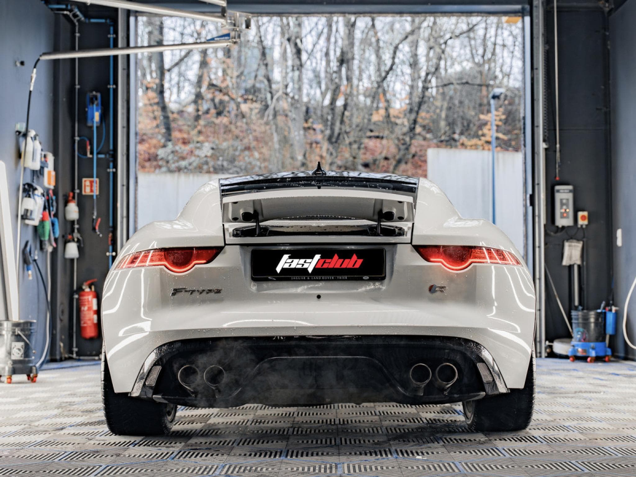 Jaguar F-Type F-Type R 5.0 V8 Supercharged essence (2014) - Photo 8