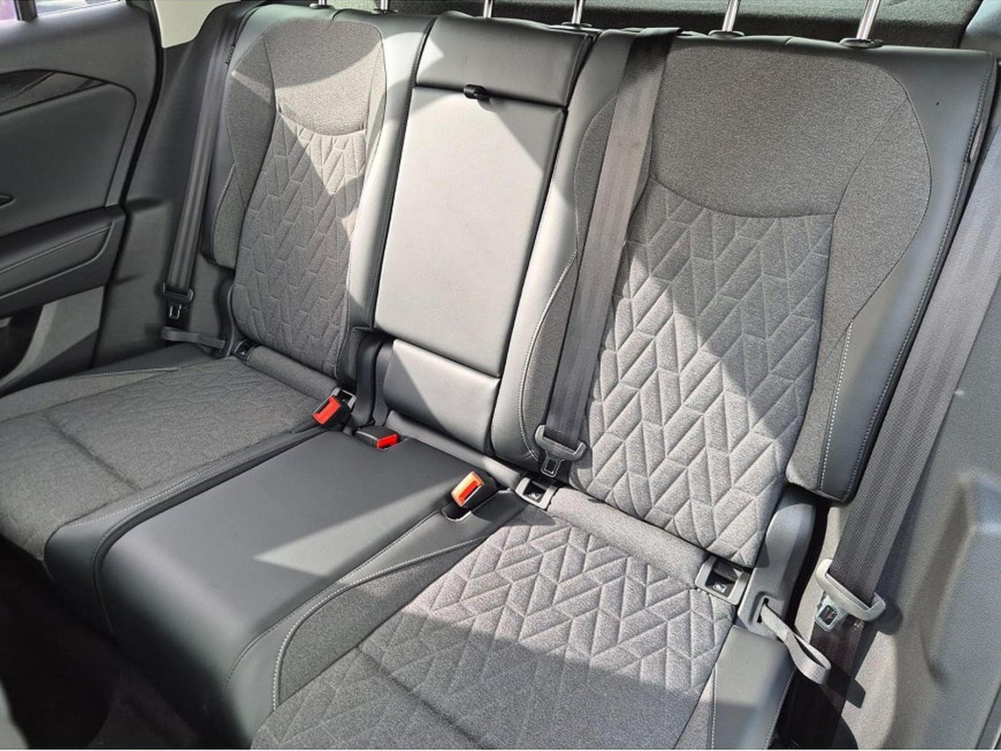 VW Tiguan (2026) - Photo 13