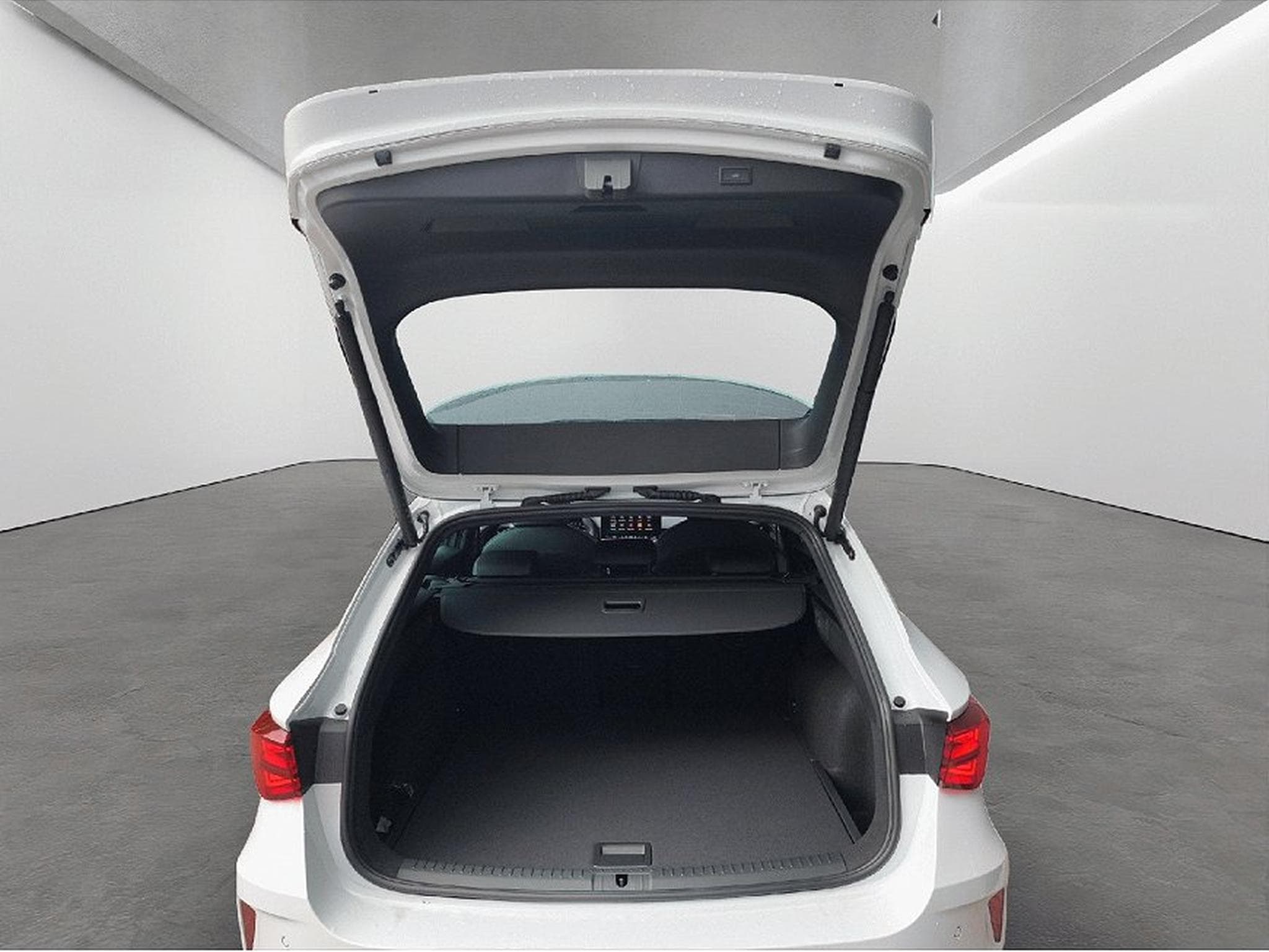 Cupra Leon (2025) - Photo 14