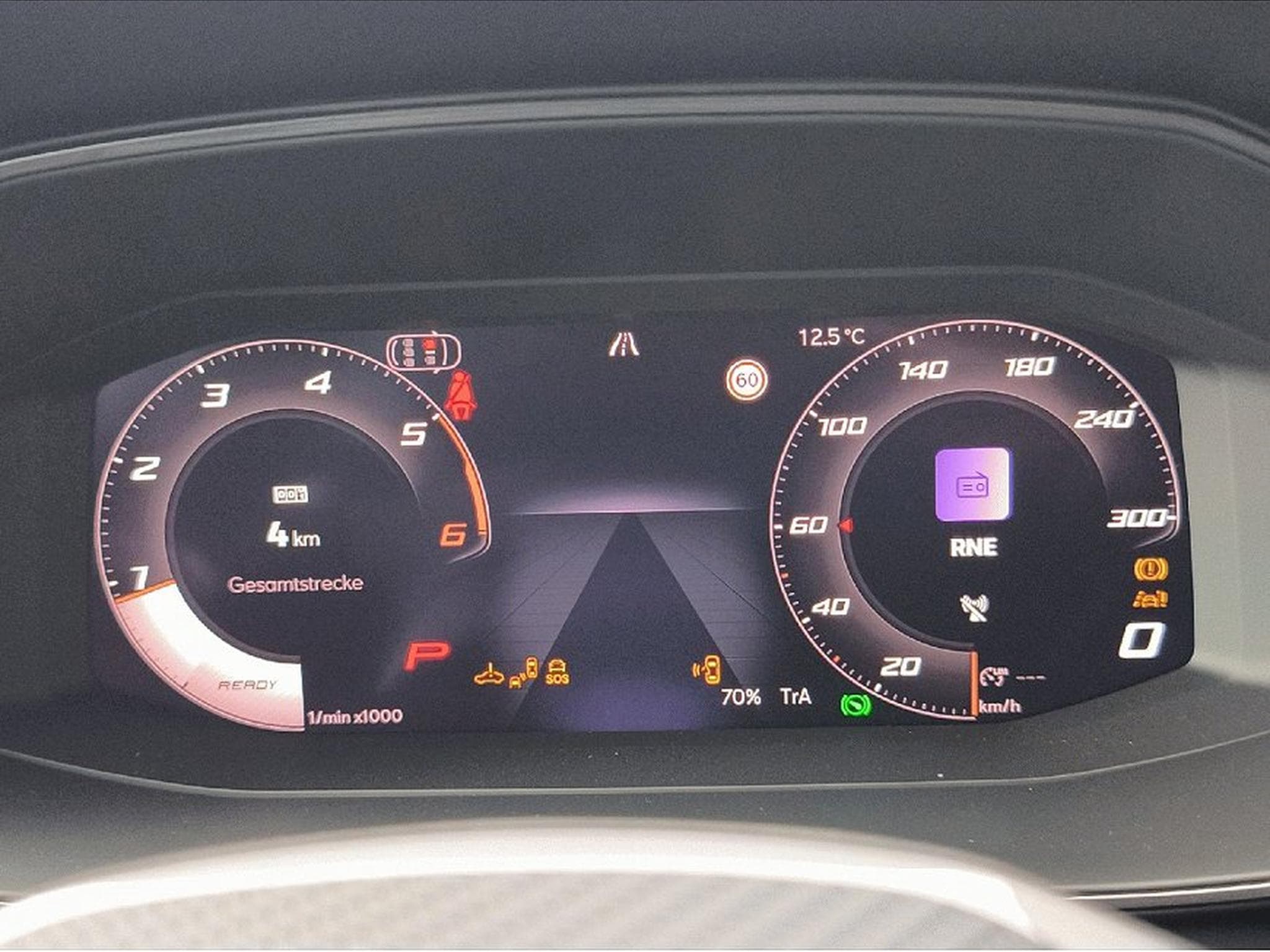 Cupra Leon (2025) - Photo 8