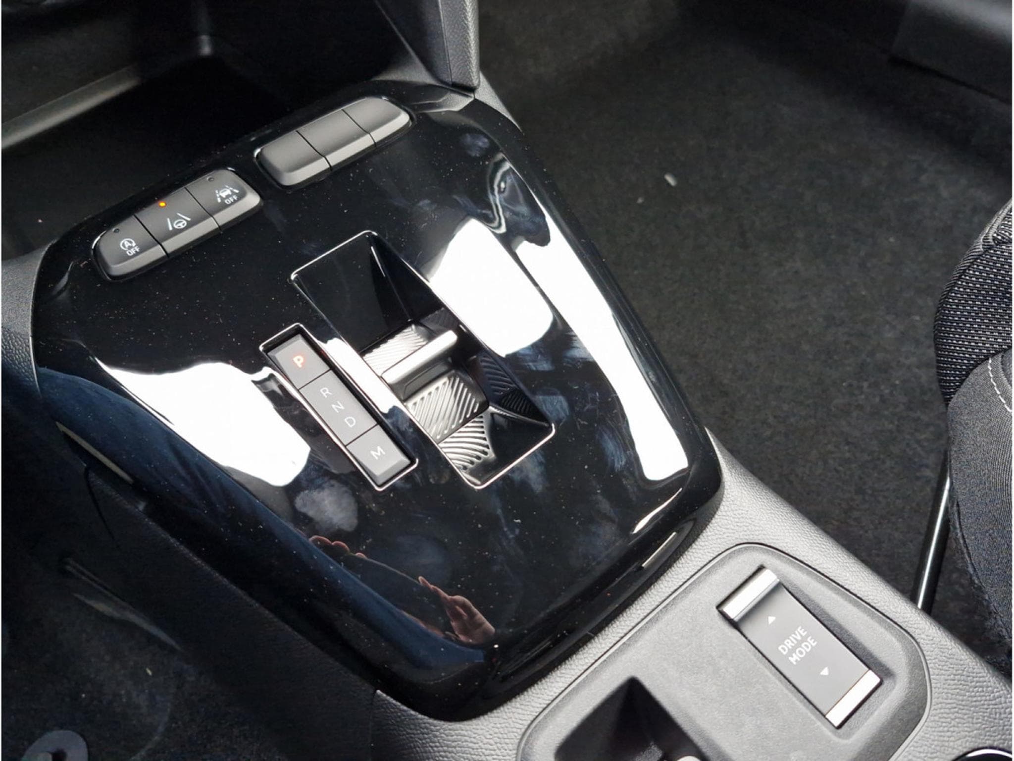 Opel Corsa 1.2 TURBO E-DCT 110  GS (2025) - Photo 11