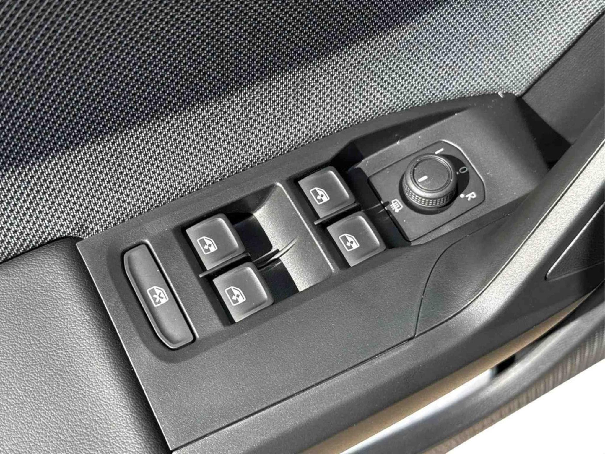 Seat Leon 1.5 TSi 150 DSG  FR (2025) - Photo 15