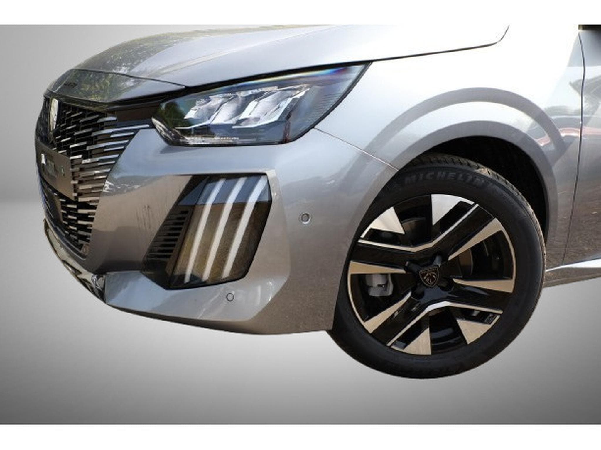 Peugeot 208 1.2 PureTech 101 Allure (2025) - Photo 5