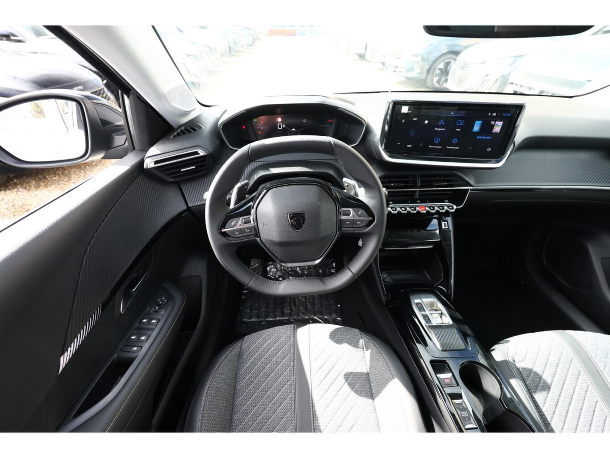 Peugeot 208 1.2 Hybrid e-DSC6 145 Allure (2025) - Photo 7