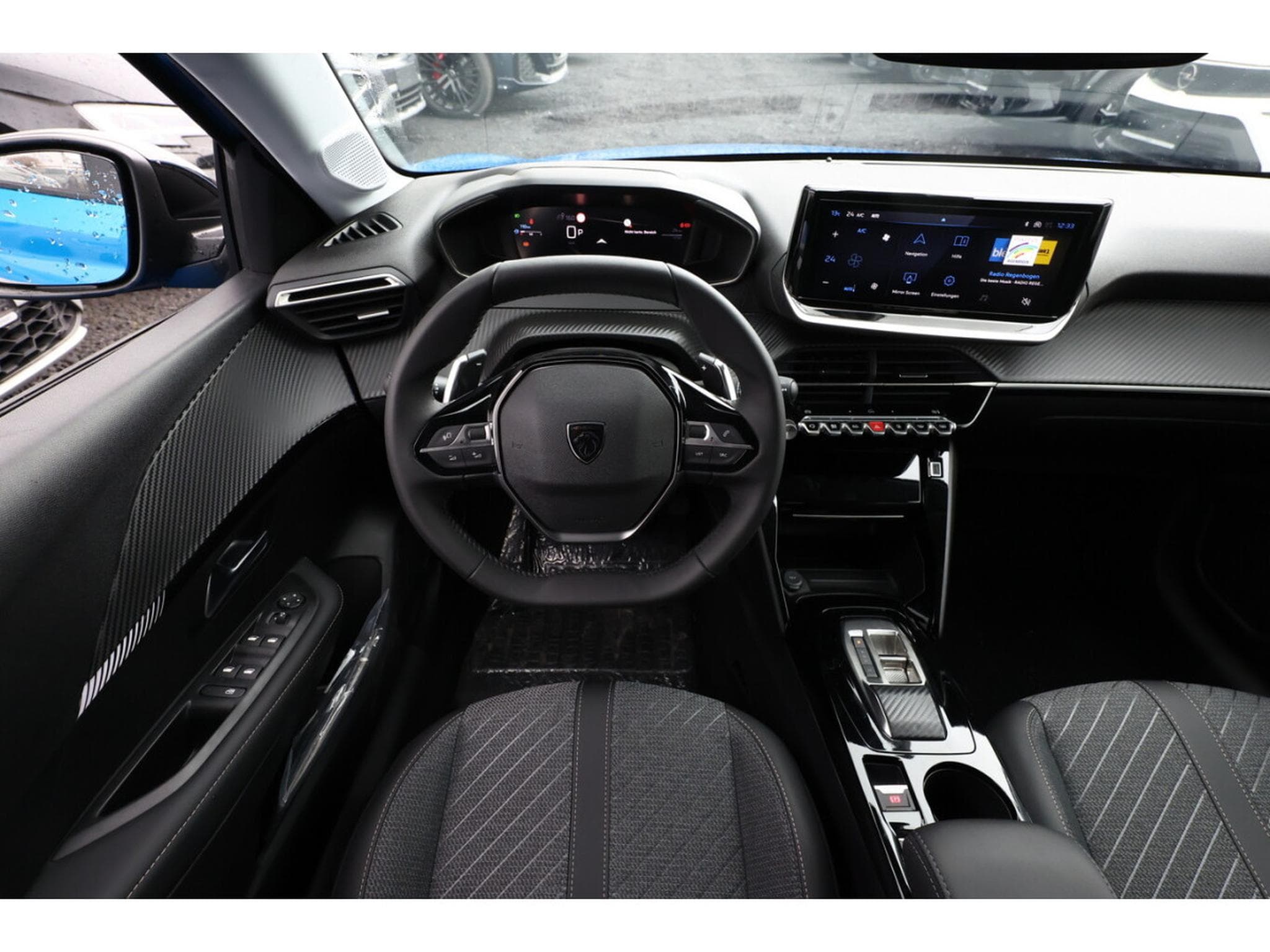 Peugeot 208 1.2 Hybrid e-DSC6 145 Allure (2025) - Photo 7