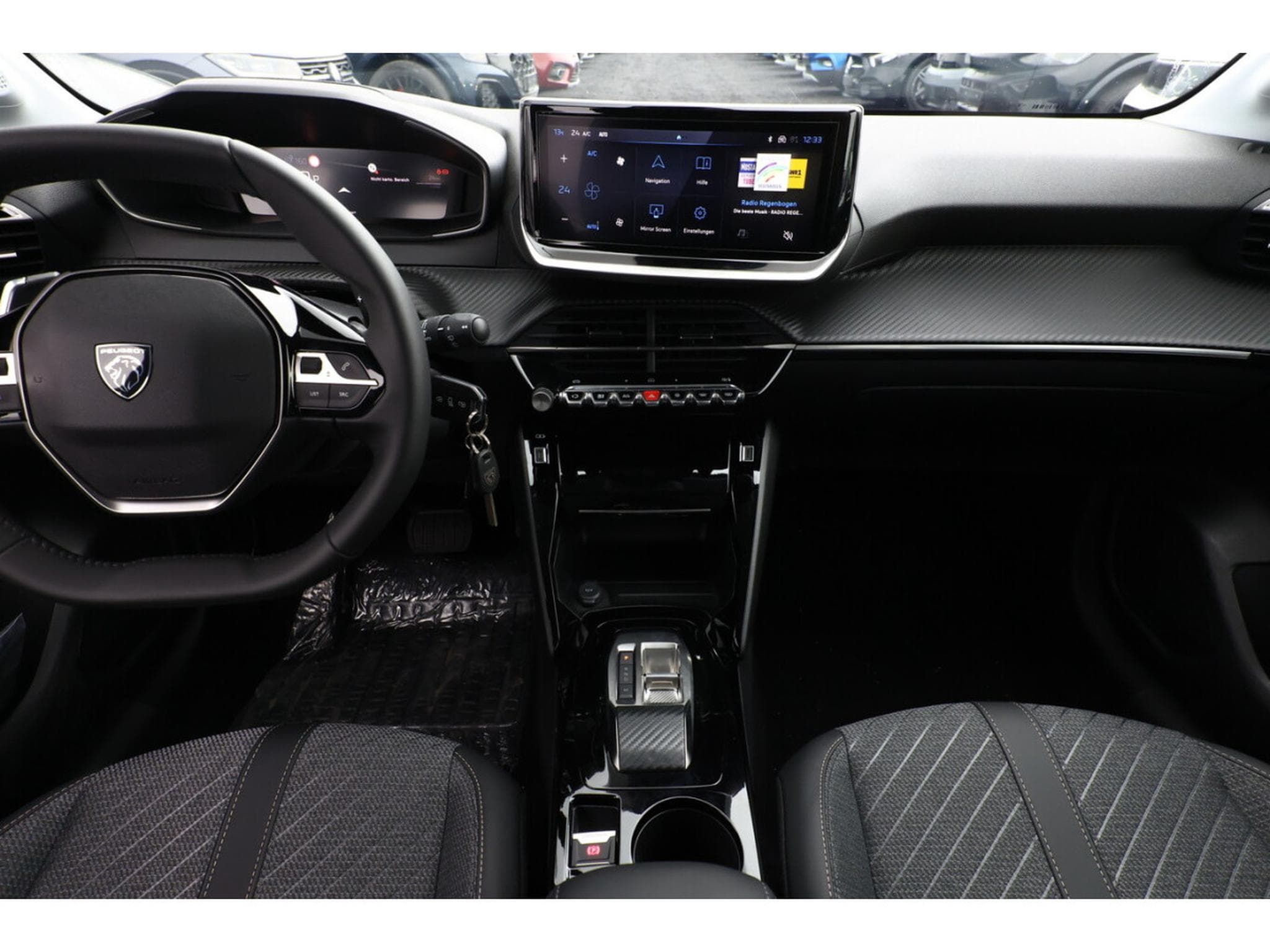 Peugeot 208 1.2 Hybrid e-DSC6 145 Allure (2025) - Photo 8