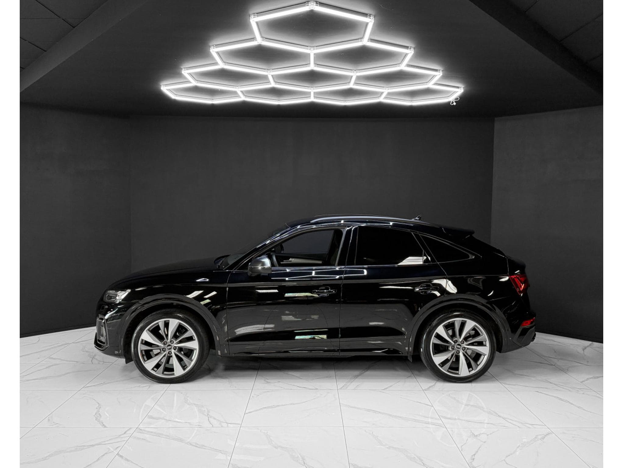 Audi SQ5 Sportback 3.0 TDI quattro (2023) - Photo 2