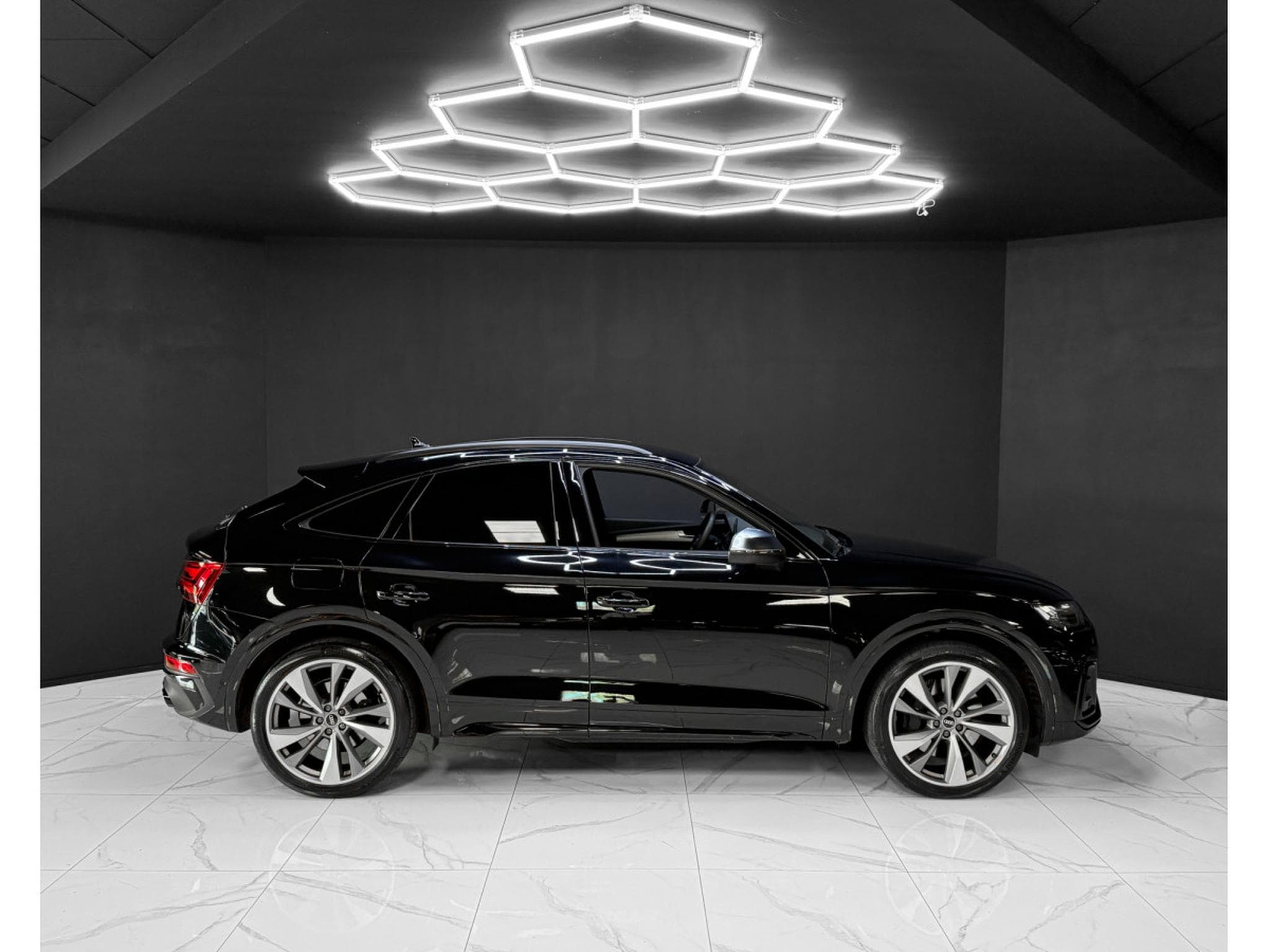 Audi SQ5 Sportback 3.0 TDI quattro (2023) - Photo 6