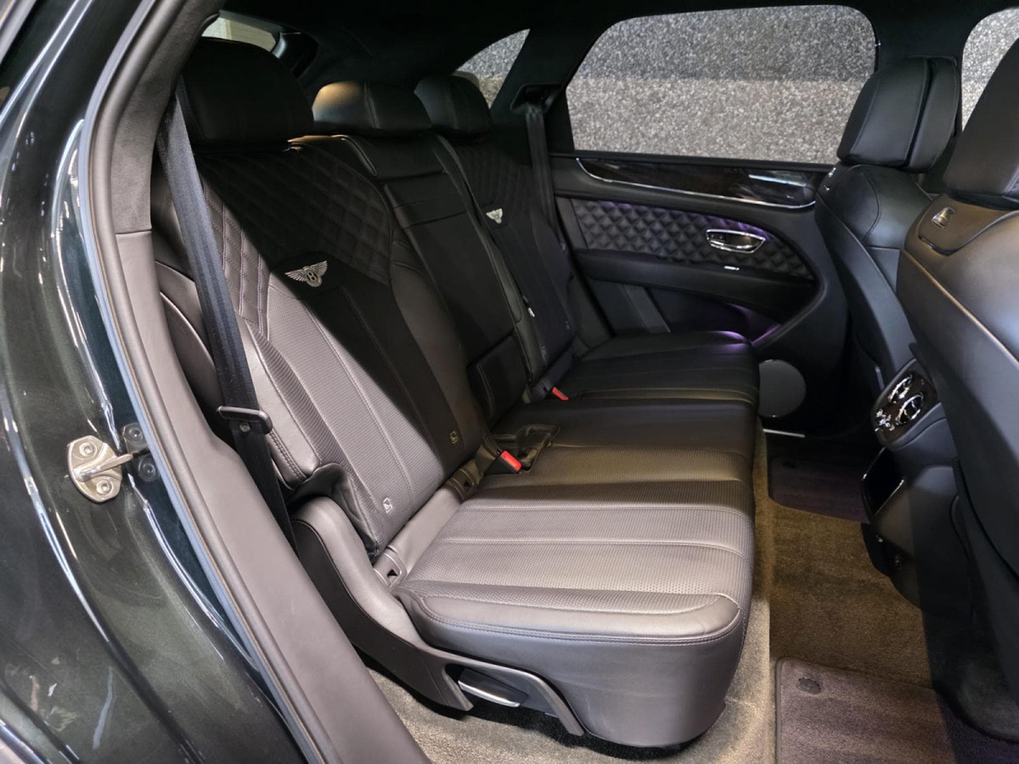 Bentley Bentayga Bentayga 4.0 V8 4WD PANO CUIR COC SOFTCLOSE (2023) - Photo 11