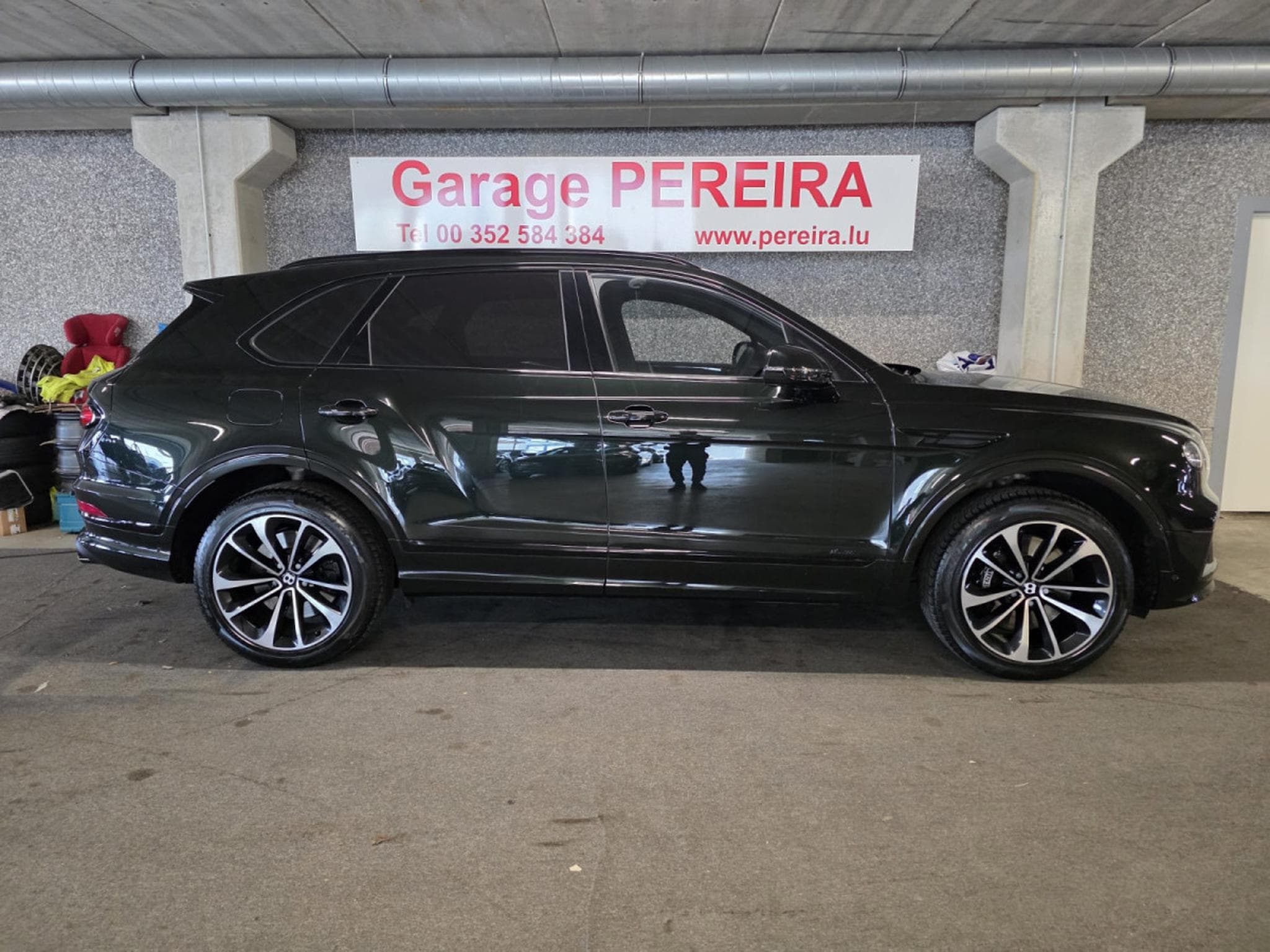 Bentley Bentayga Bentayga 4.0 V8 4WD PANO CUIR COC SOFTCLOSE (2023) - Photo 2