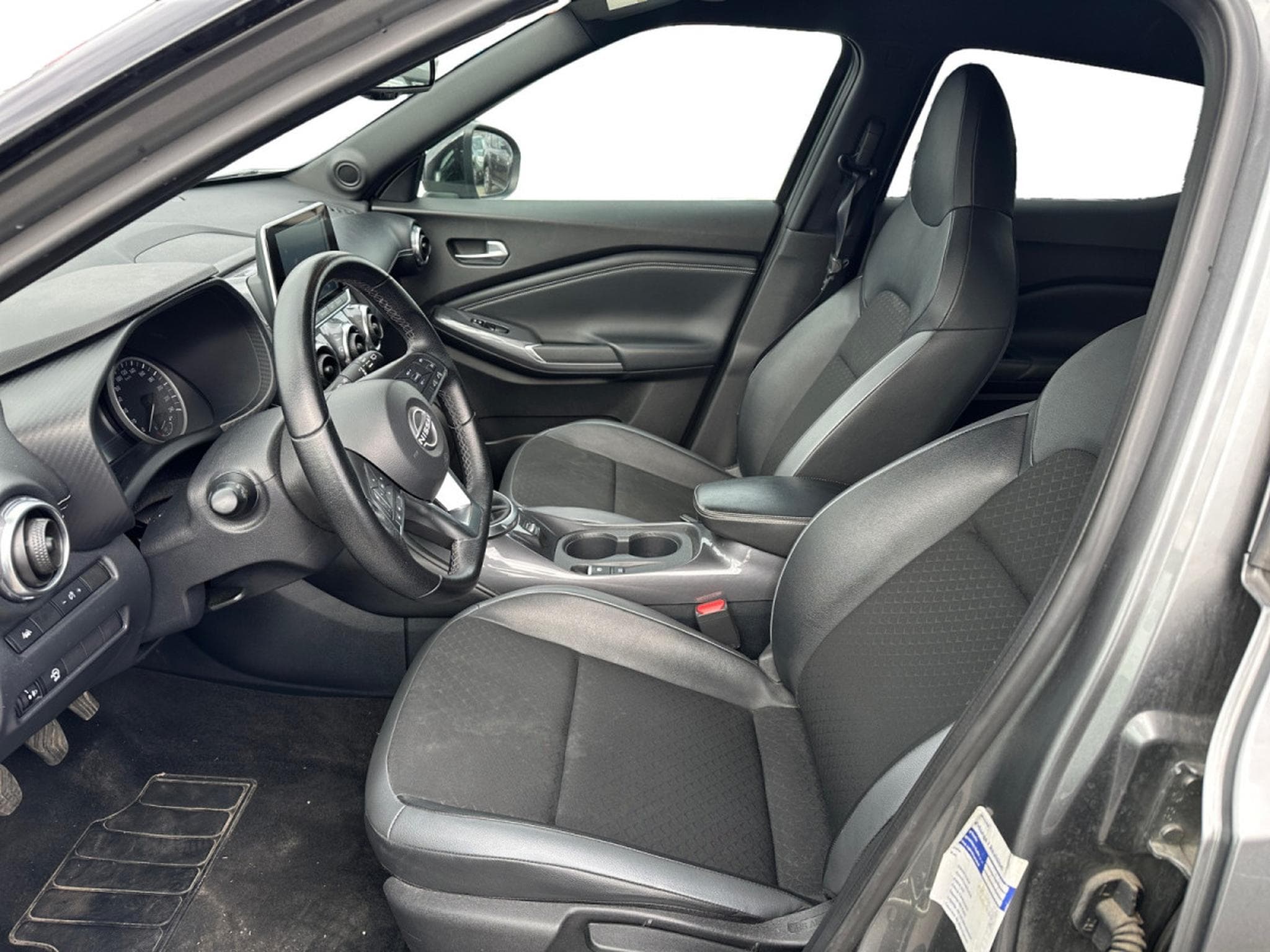 Nissan Juke 1.0 DIG-T N-DESIGN ENIGMA BLACK (2023) - Photo 7