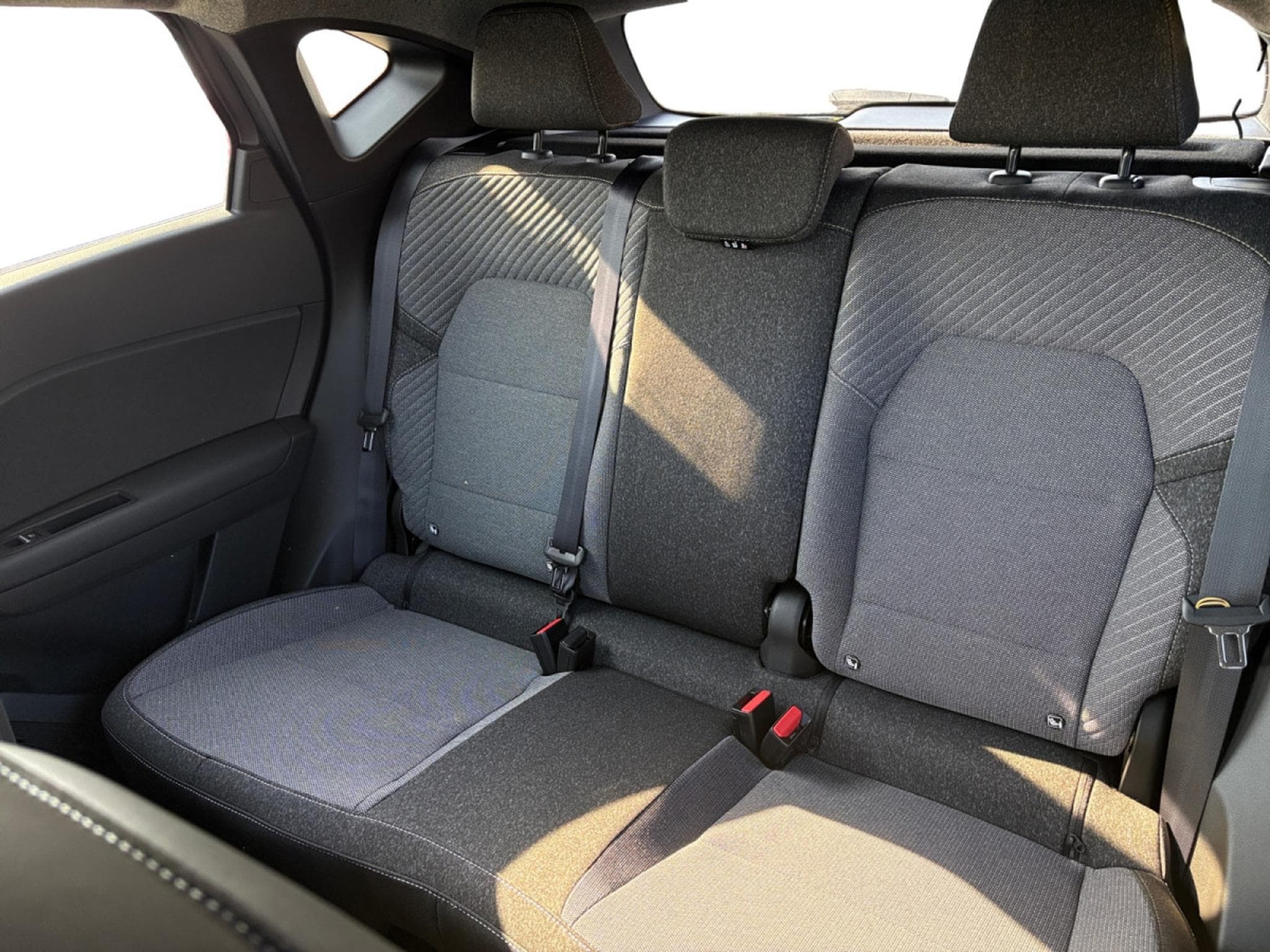 Renault Captur 1.33 TCe MHEV Techno GPF (2026) - Photo 8