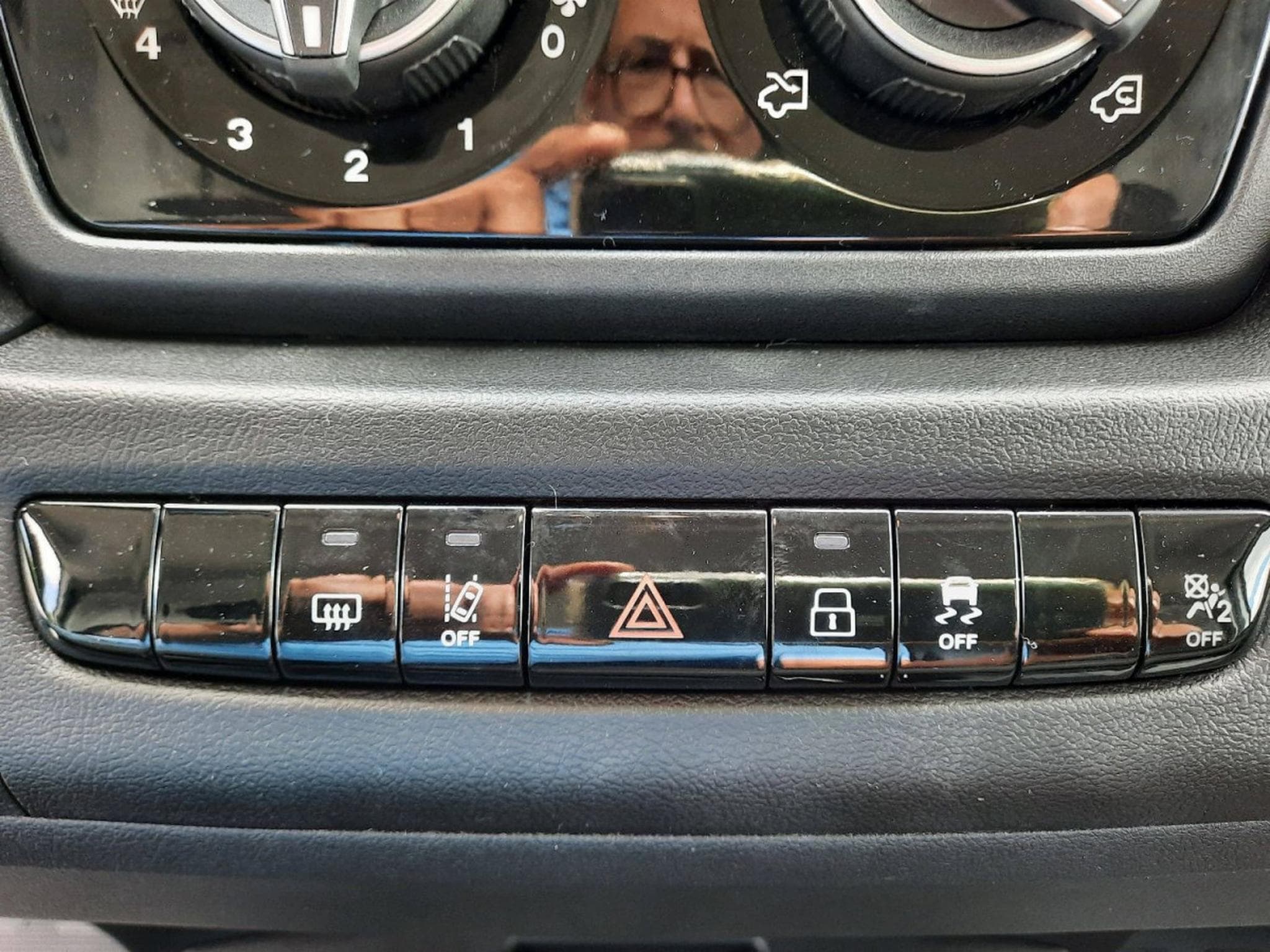 Peugeot Boxer 2.2 BlueHDI EAT8 140 L2H2 335 (2026) - Foto 23