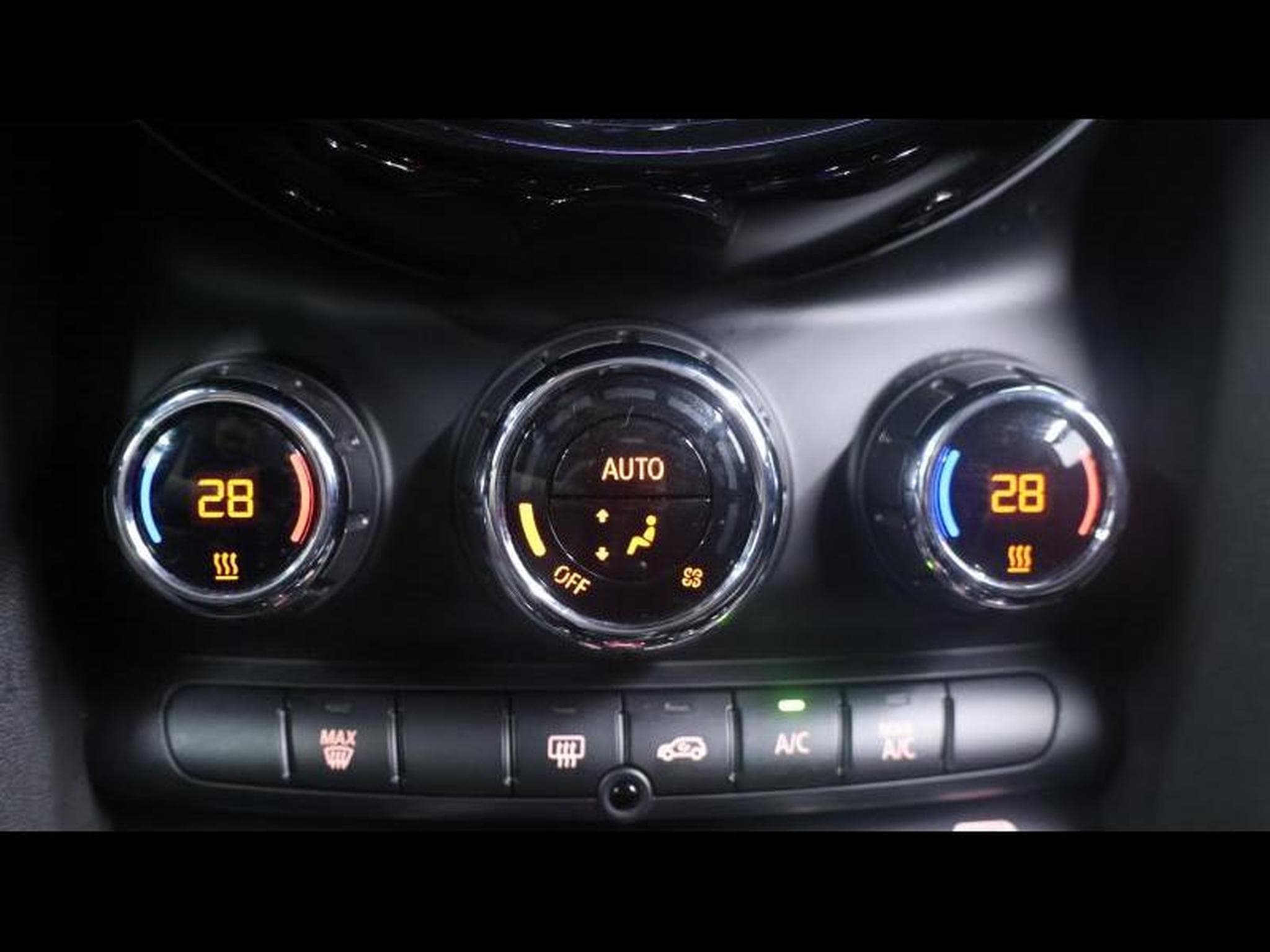 MINI Cooper 1.6 136 hatch Auto 3 Portes (2024) - Foto 20