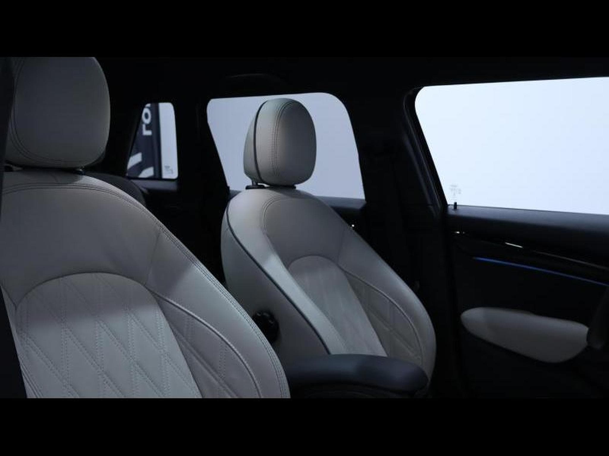 MINI Cooper 1.6 136 Hatch 5 portes Steptronic (2022) - Foto 11