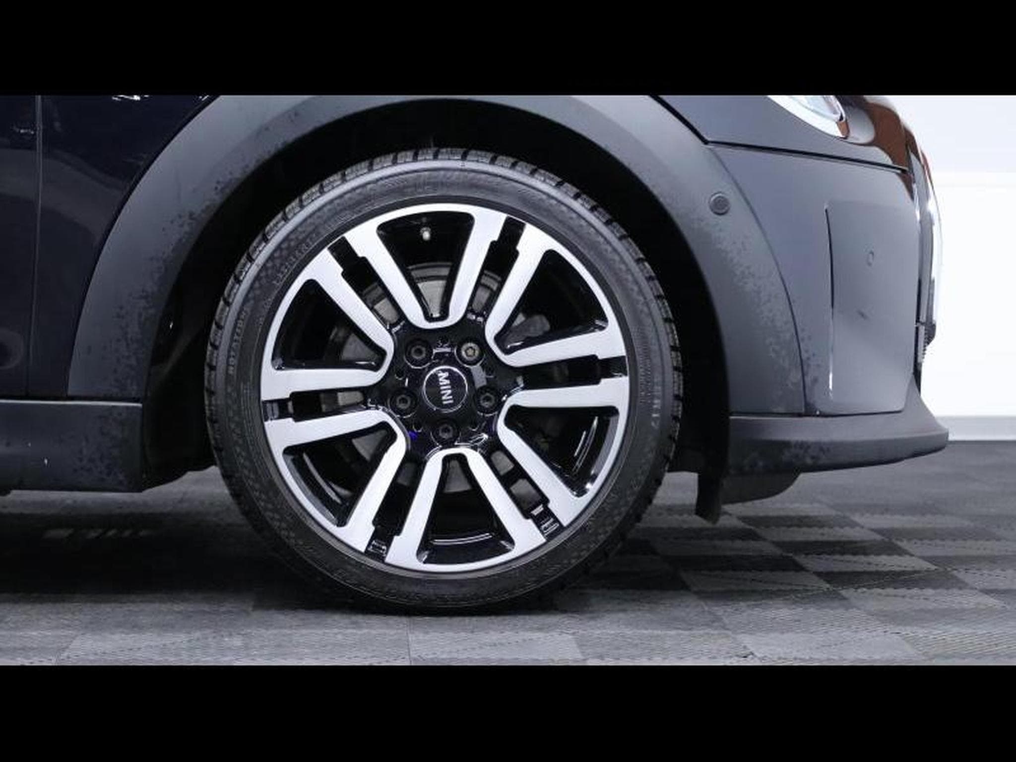 MINI Cooper 1.6 136 Hatch 5 portes Steptronic (2022) - Foto 9