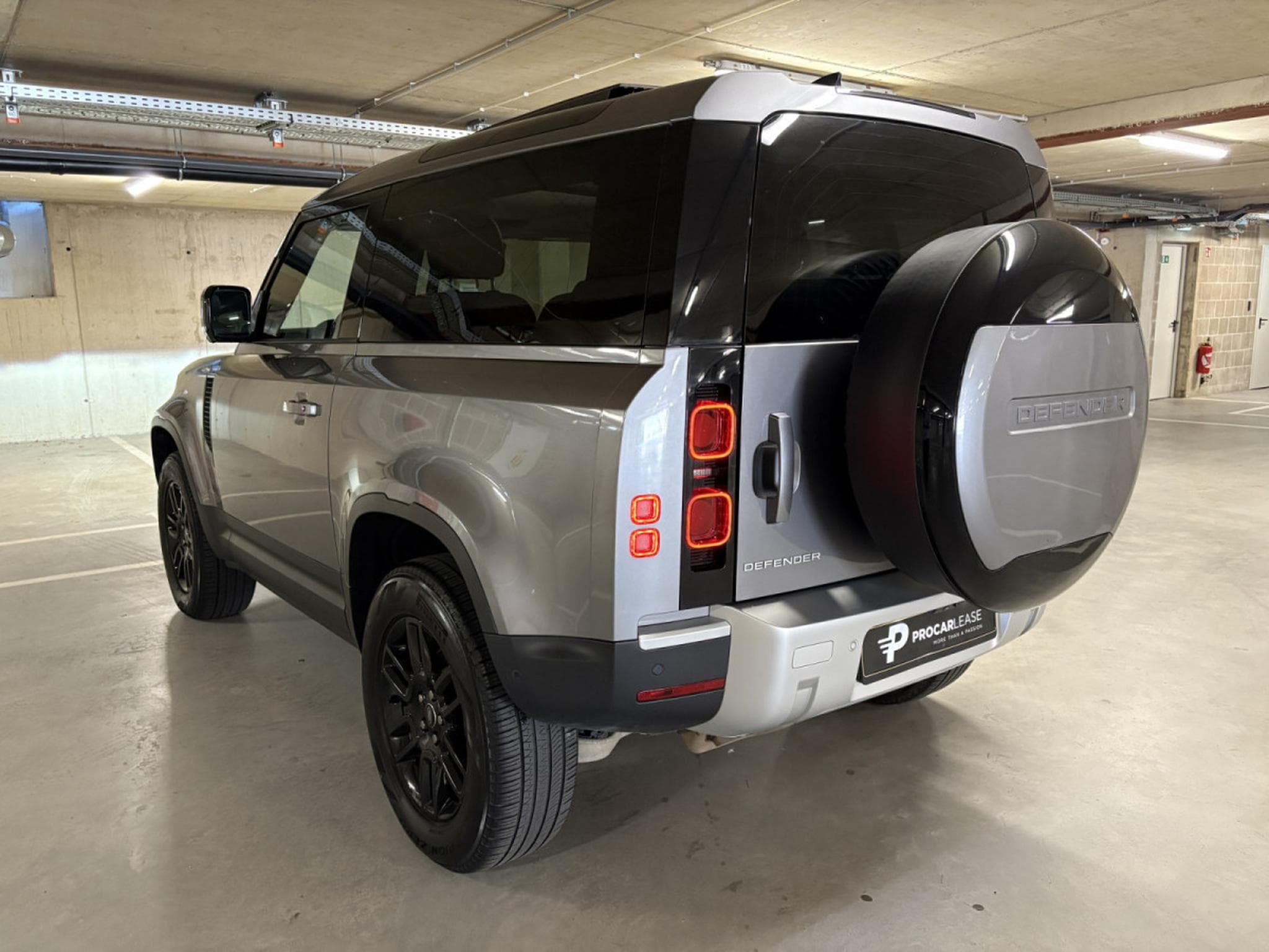Land-Rover Defender DEFENDER 90 S 3.0 D200/ PANORAMA/ APPLE CAR PLAY/ (2023) - Photo 11
