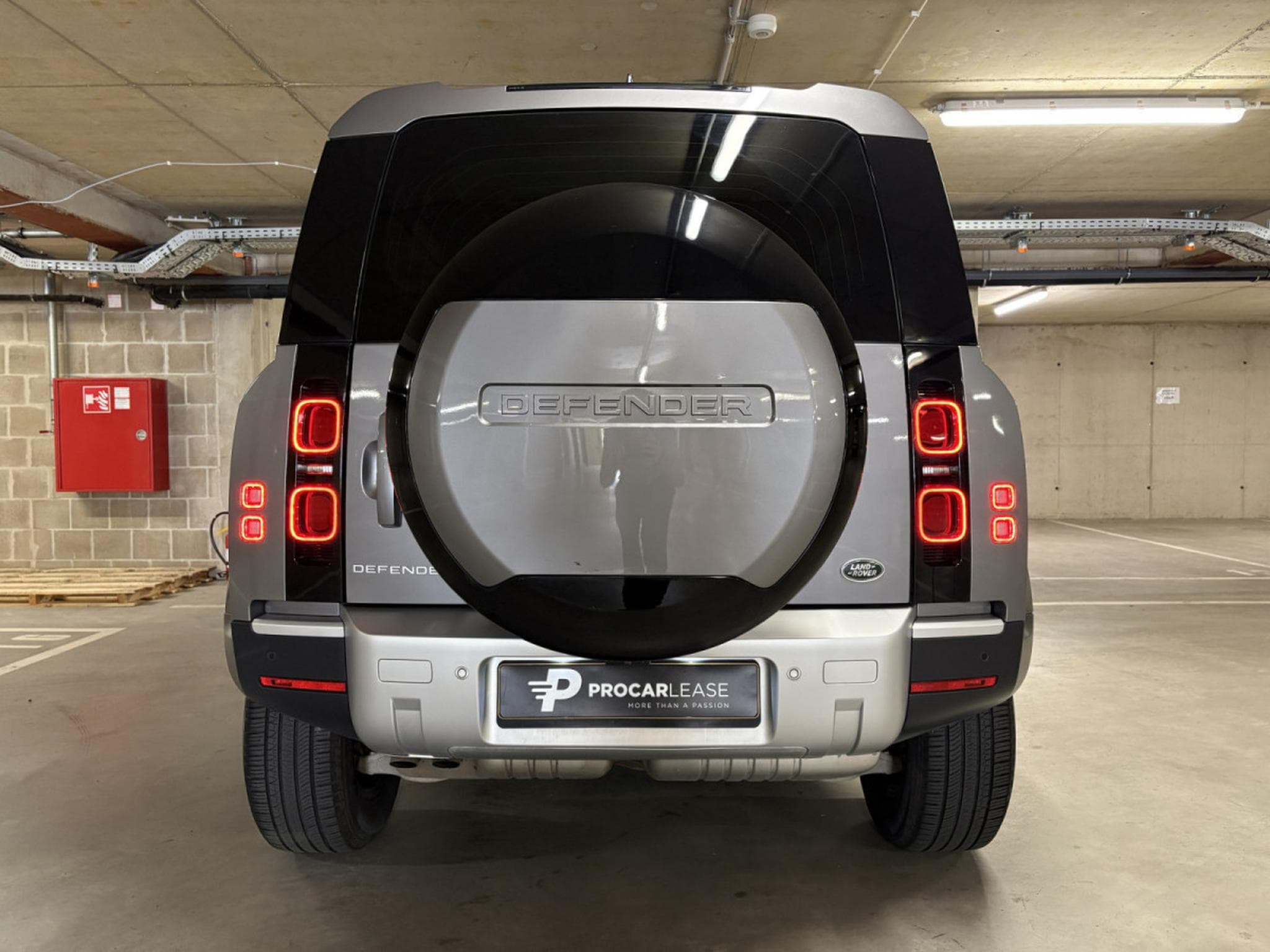 Land-Rover Defender DEFENDER 90 S 3.0 D200/ PANORAMA/ APPLE CAR PLAY/ (2023) - Photo 12