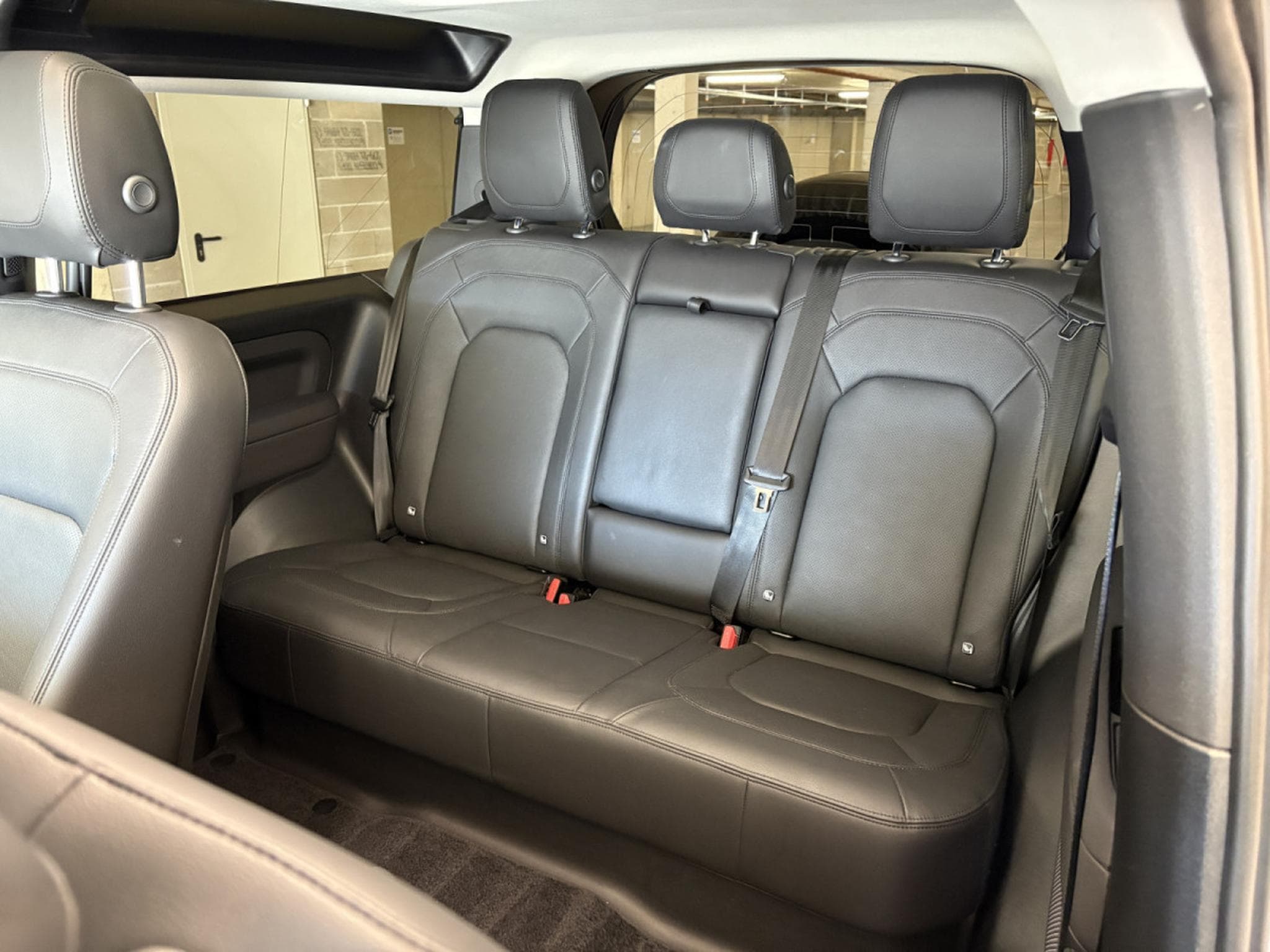 Land-Rover Defender DEFENDER 90 S 3.0 D200/ PANORAMA/ APPLE CAR PLAY/ (2023) - Photo 20