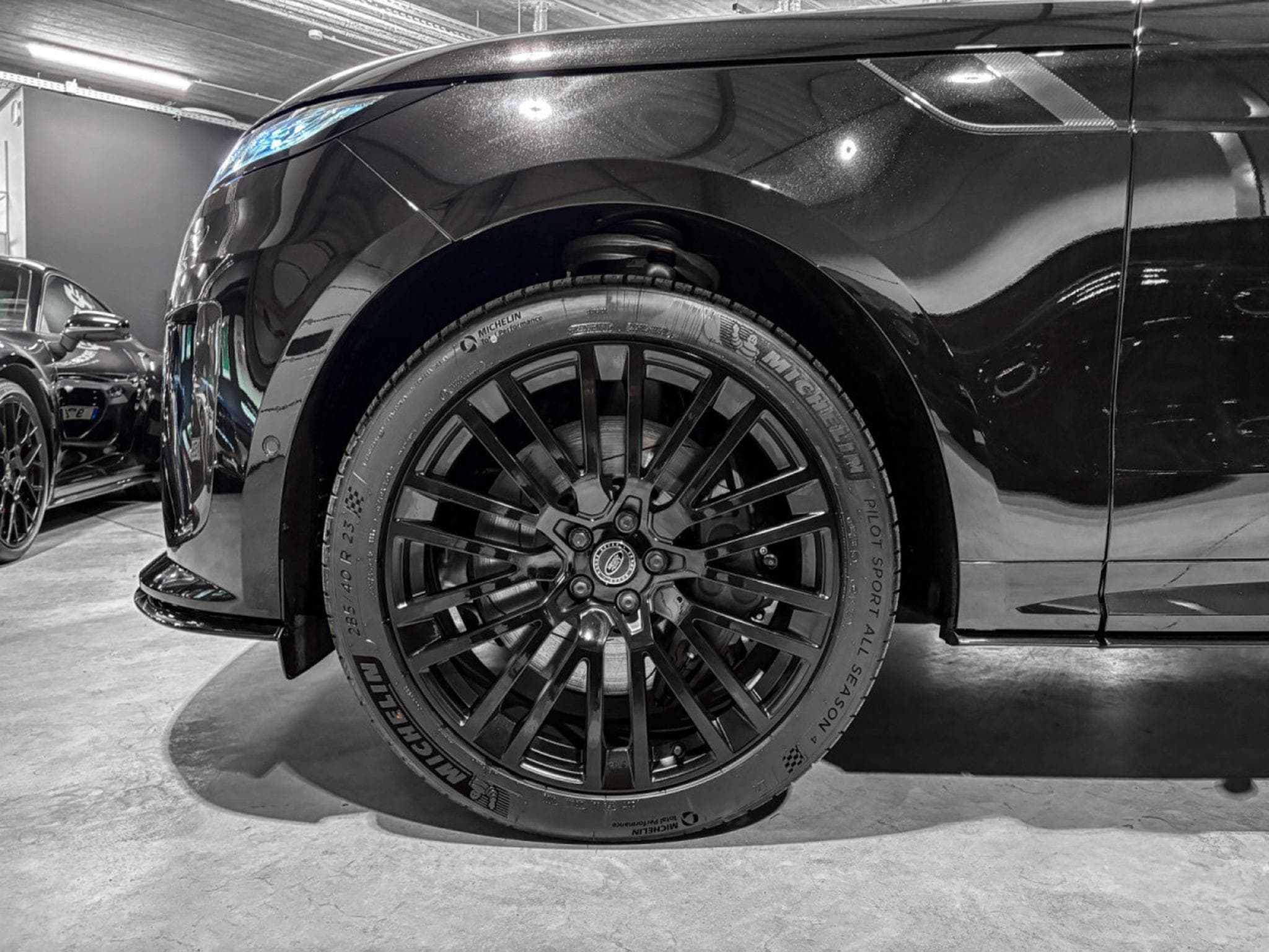 Land-Rover Range Rover Sport P635 SV EDITION ONE/ FULL CARBON / ECHANGE;REPRISE POSSIBLE (2024) - Photo 11