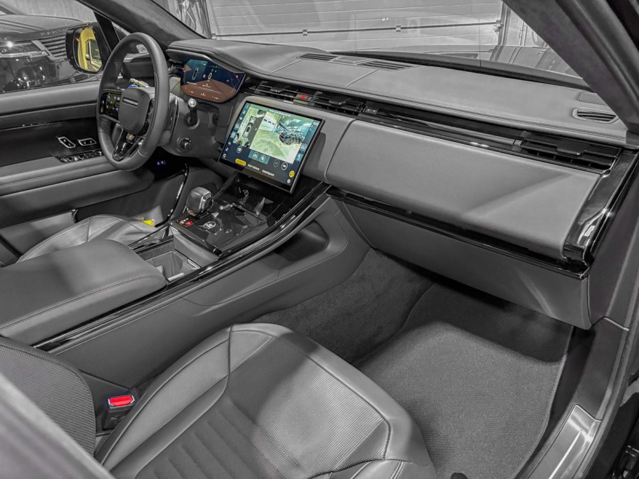 Land-Rover Range Rover Sport P635 SV EDITION ONE/ FULL CARBON / ECHANGE;REPRISE POSSIBLE (2024) - Photo 16