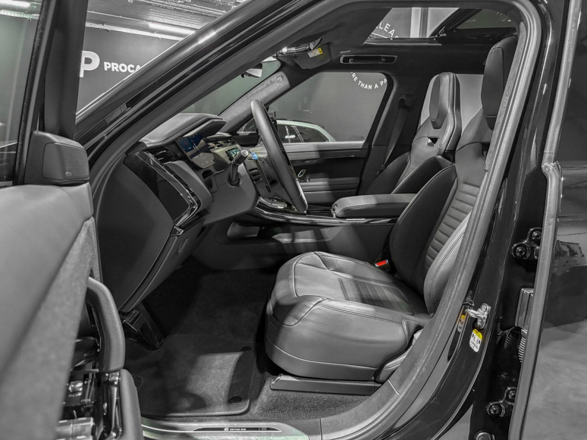 Land-Rover Range Rover Sport P635 SV EDITION ONE/ FULL CARBON / ECHANGE;REPRISE POSSIBLE (2024) - Photo 20