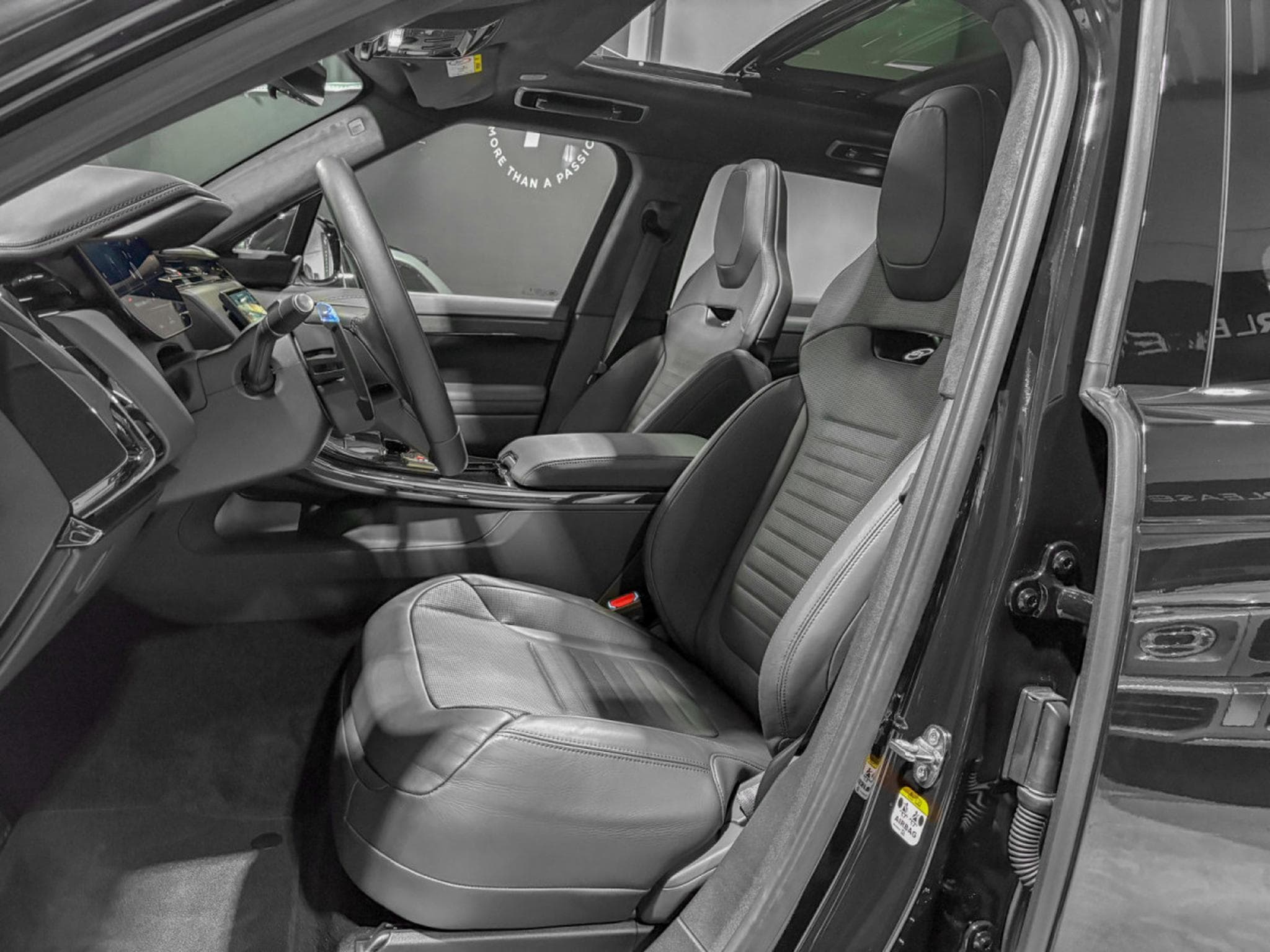 Land-Rover Range Rover Sport P635 SV EDITION ONE/ FULL CARBON / ECHANGE;REPRISE POSSIBLE (2024) - Photo 8