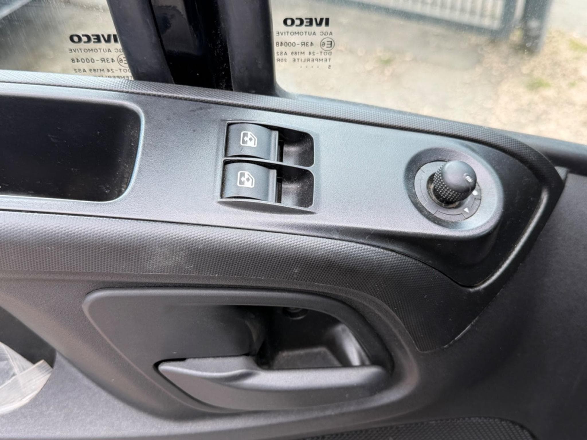 Iveco Daily 50 C  3.0liter /170 PS / 5.2 M Ladefläche/ (2016) - Photo 12