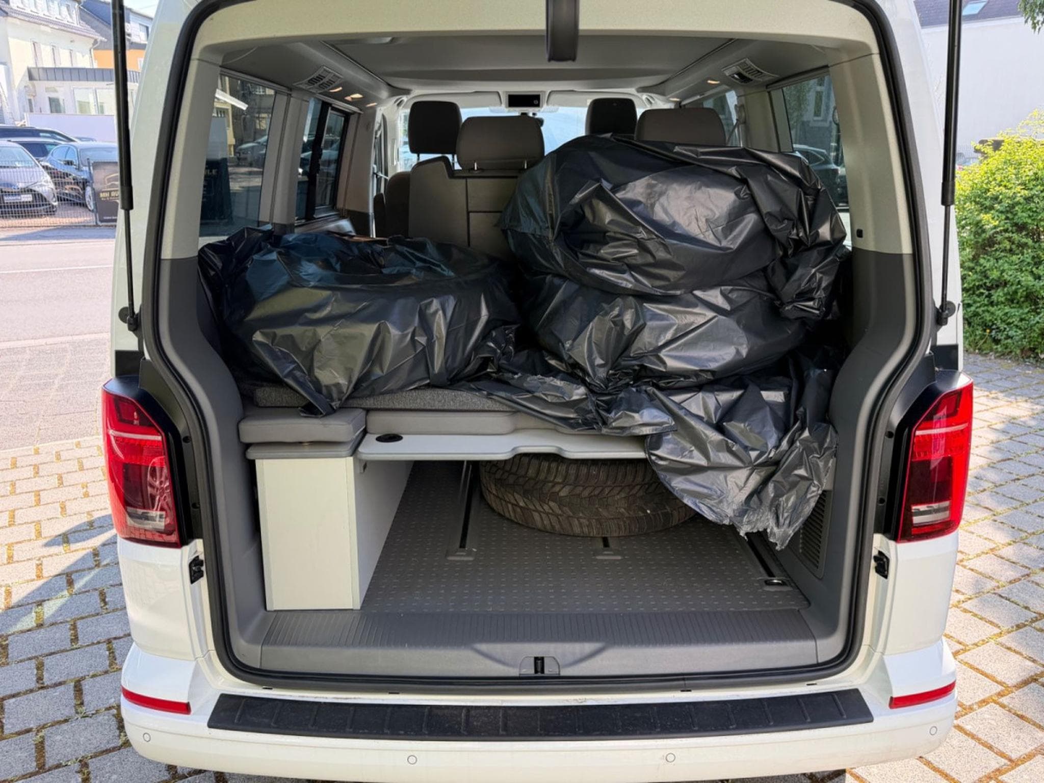 VW T6.1 T6 California  Beach Camper 4Motion (2022) - Photo 15