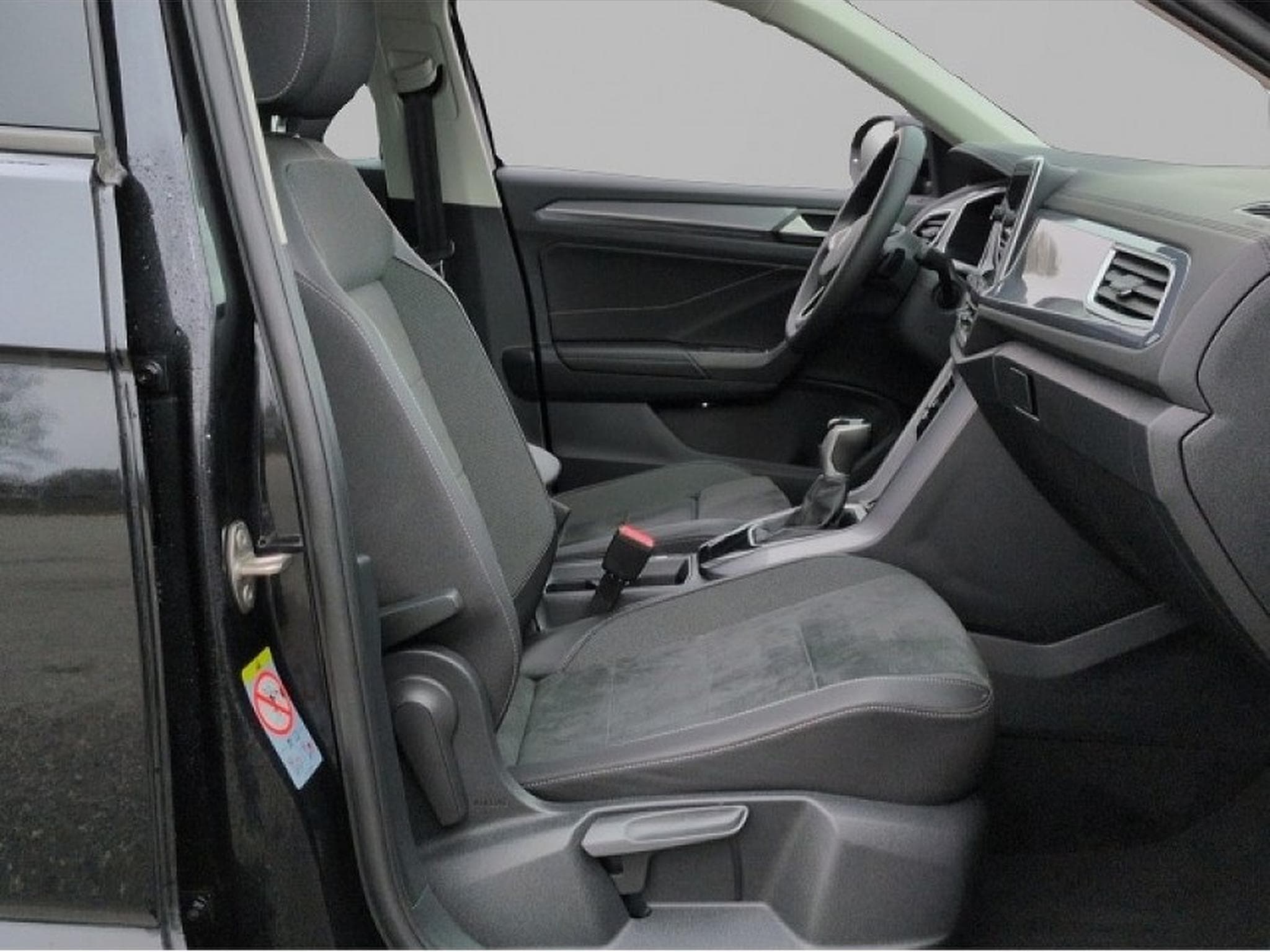 VW T-Roc (2025) - Photo 6