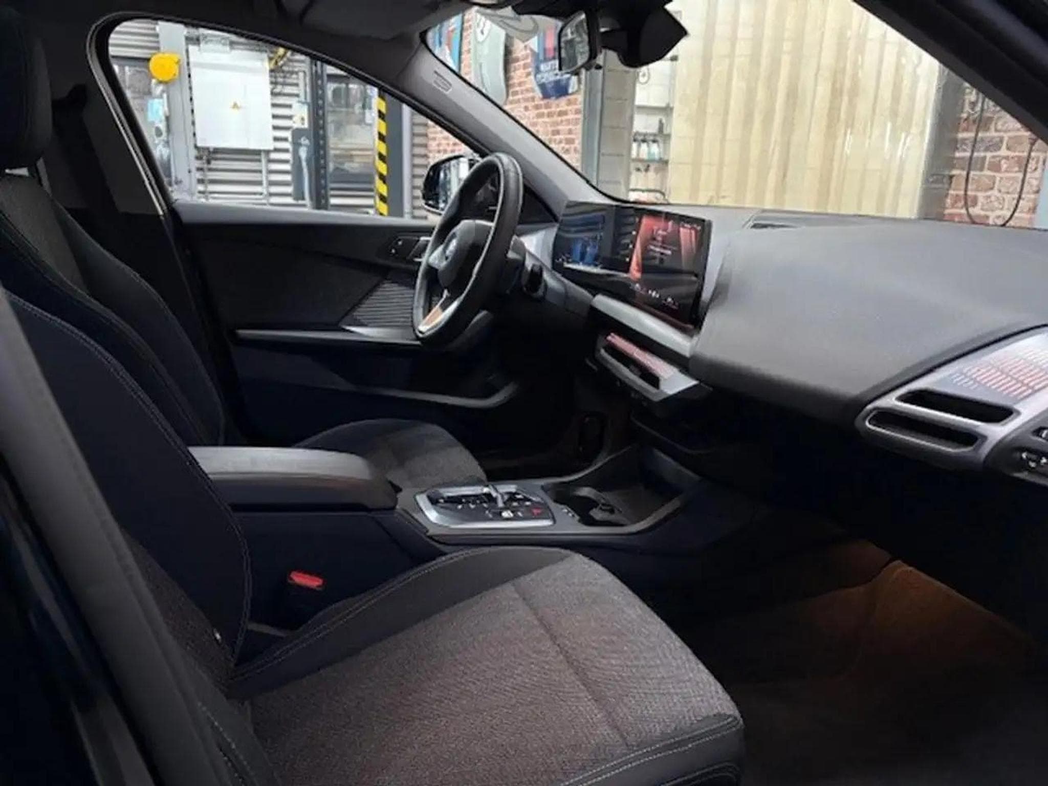 BMW 120 (2025) - Photo 8