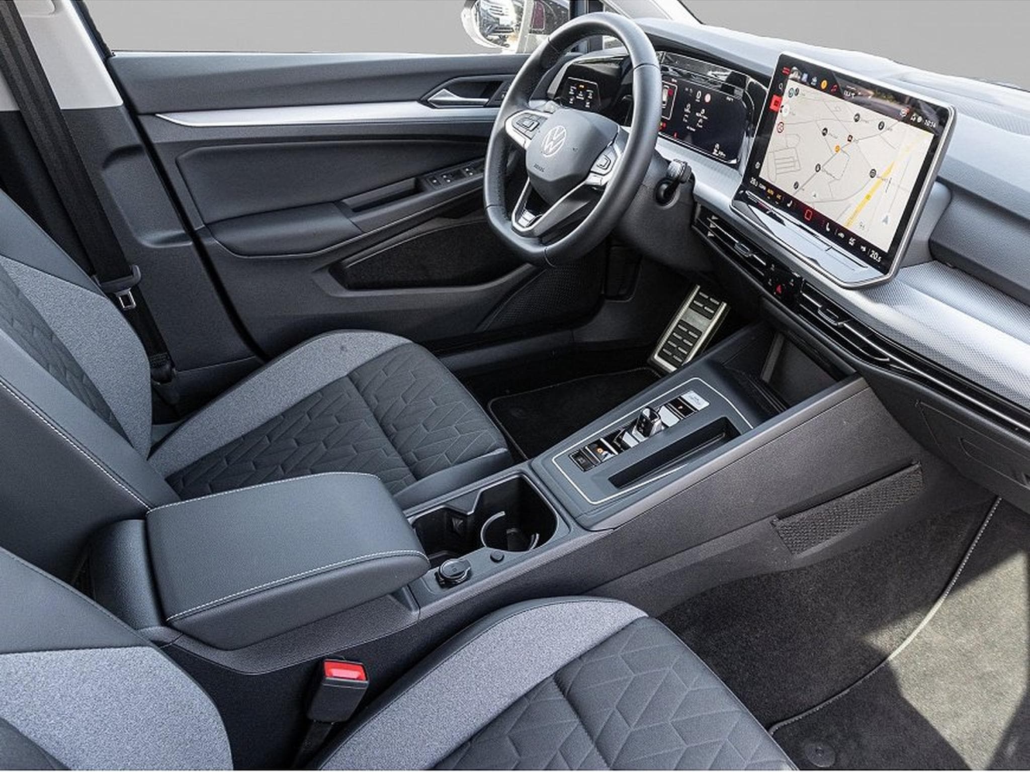 VW Golf (2025) - Photo 6