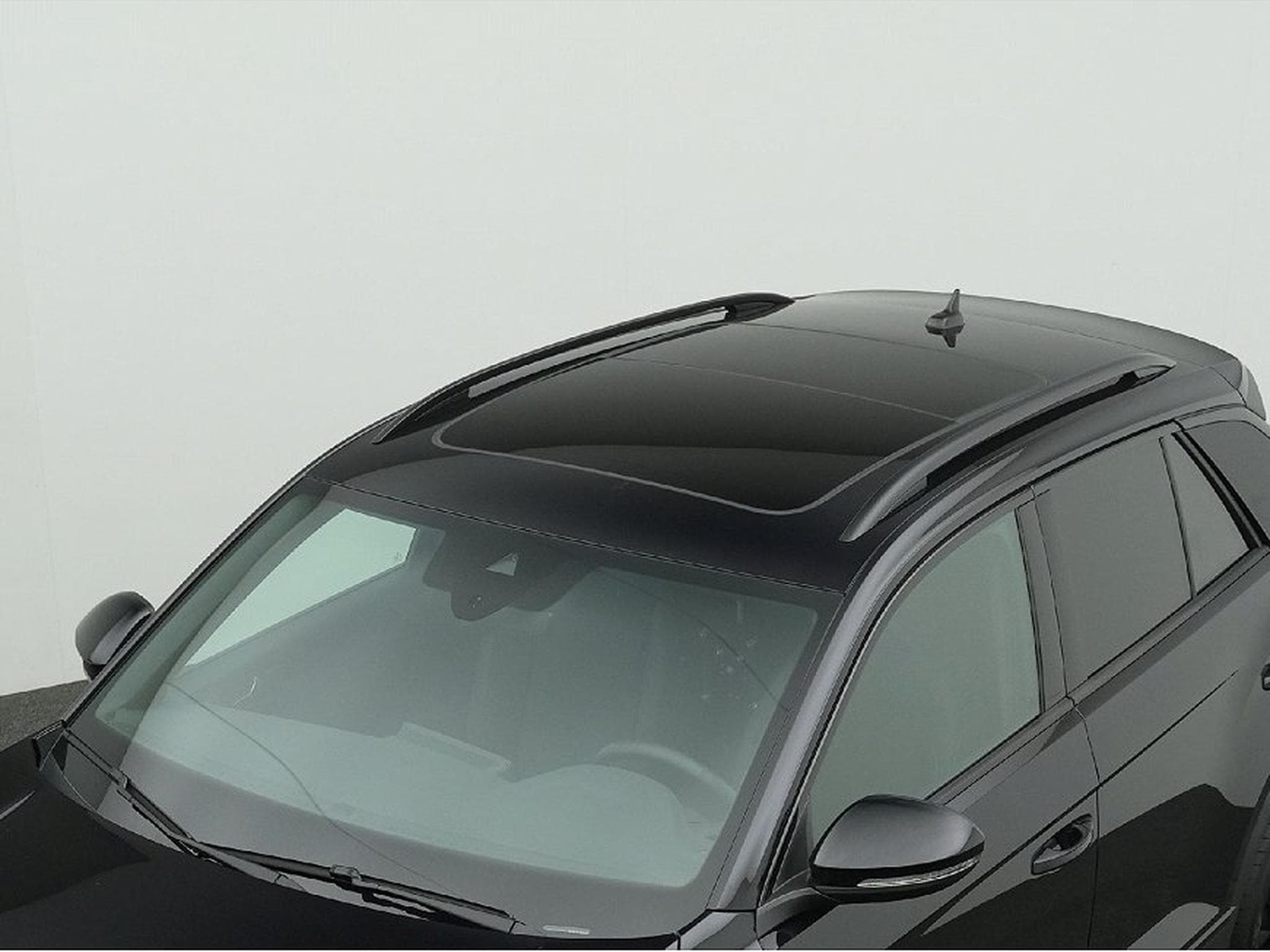 VW T-Roc (2025) - Photo 18